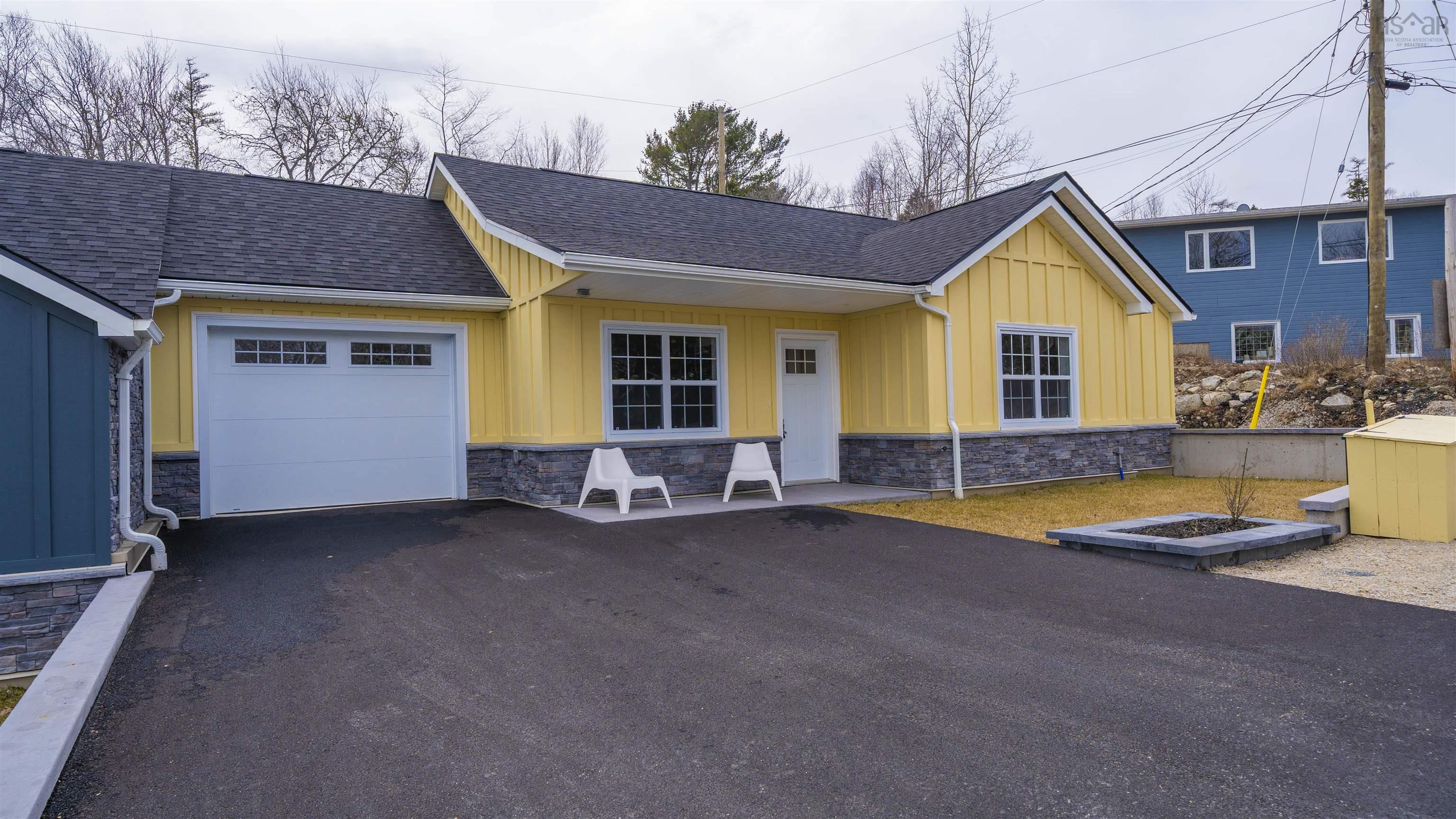 $418,900.00: 11 Lions Club Road, Fox Point