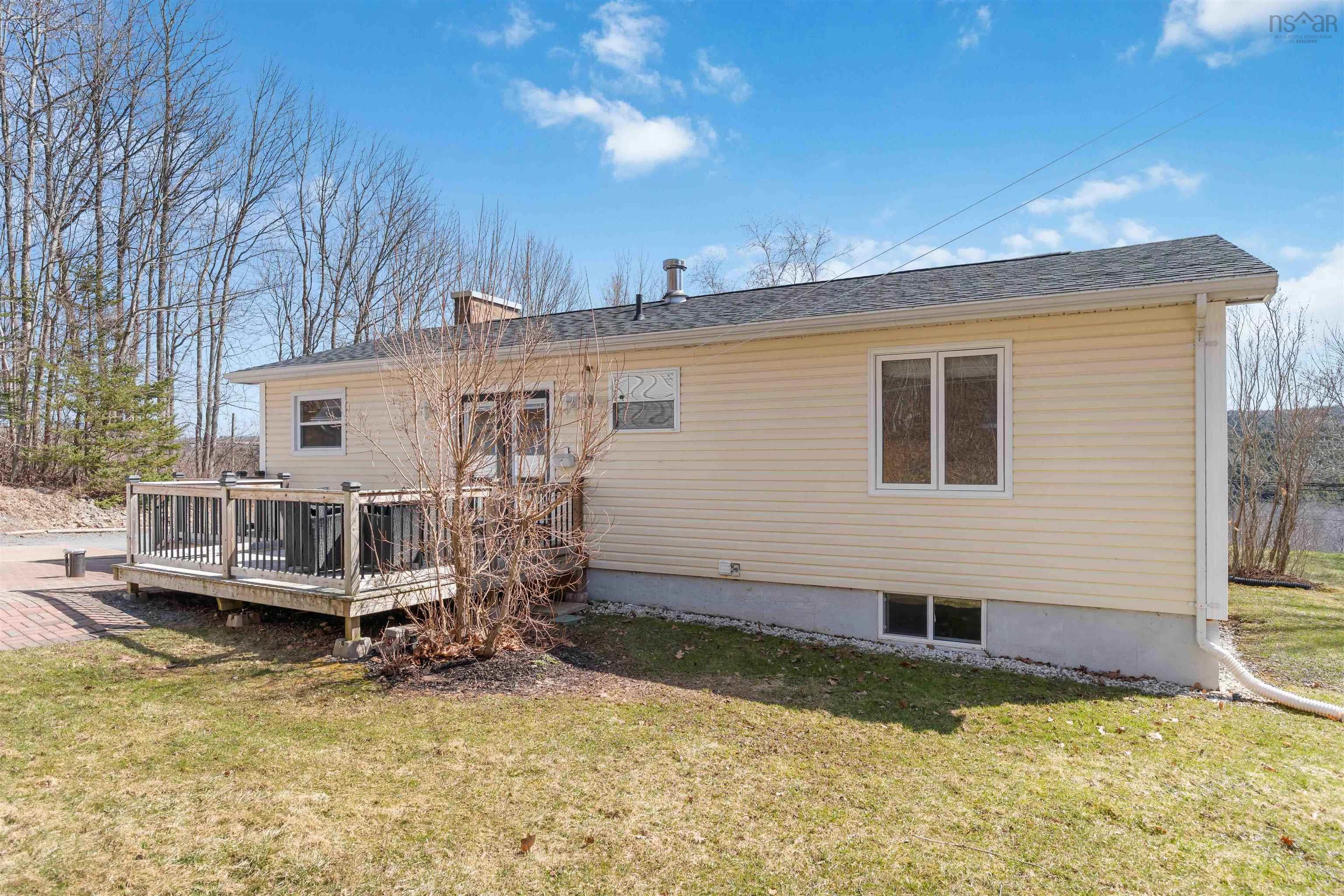 $499,900.00: 1689 White Rock Road, White Rock