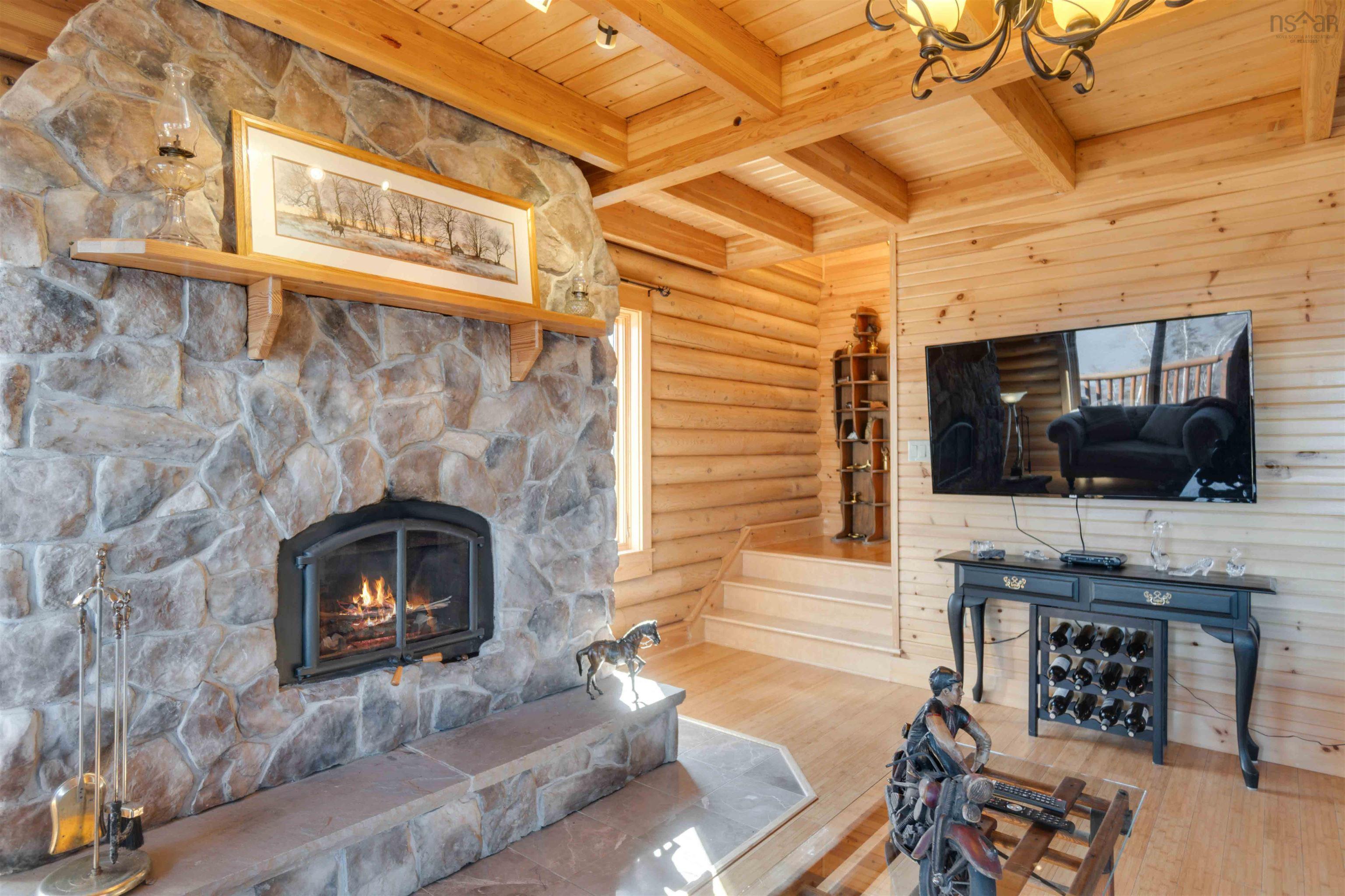 $799,900.00: 9 Karen Court, Cambridge