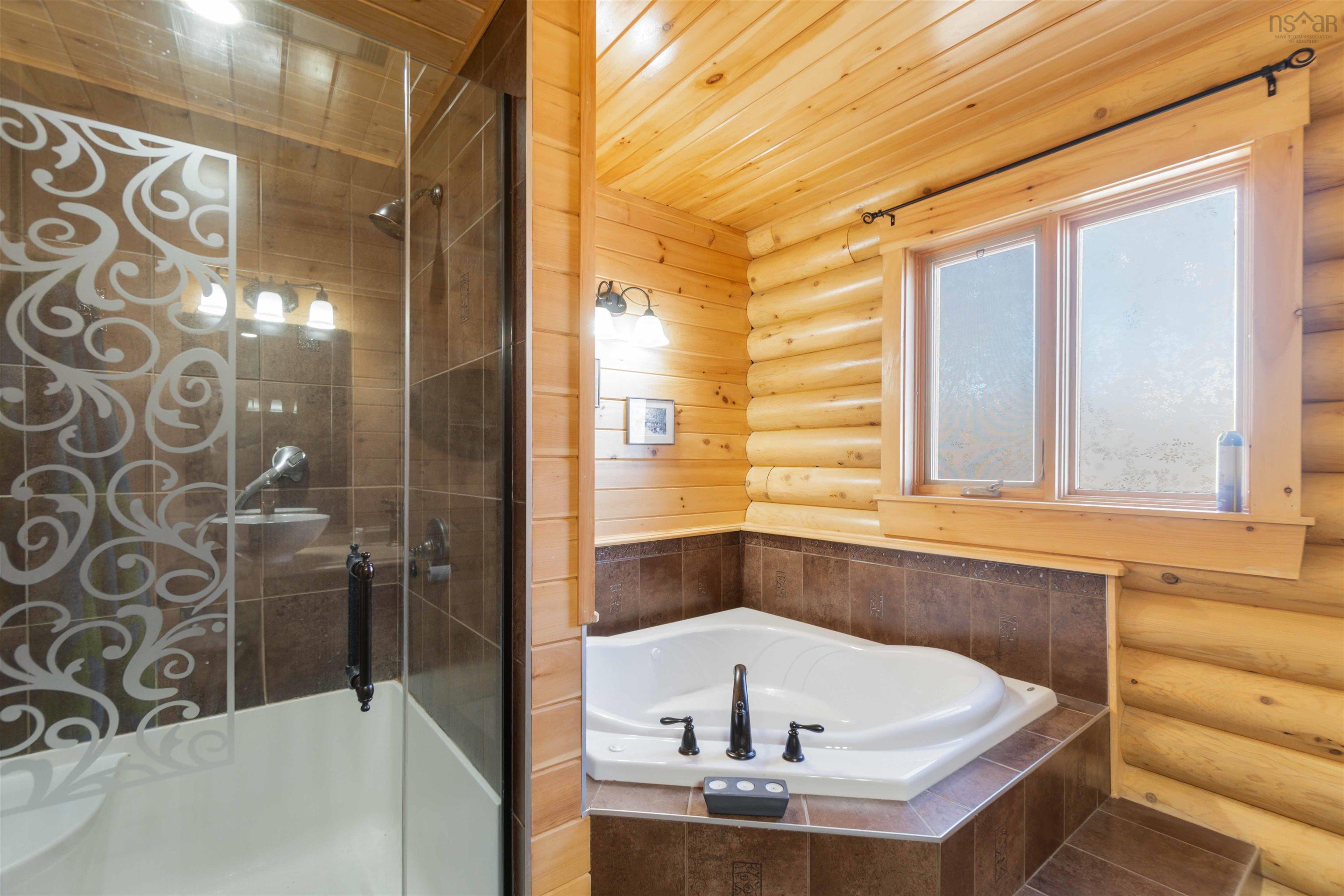 $799,900.00: 9 Karen Court, Cambridge