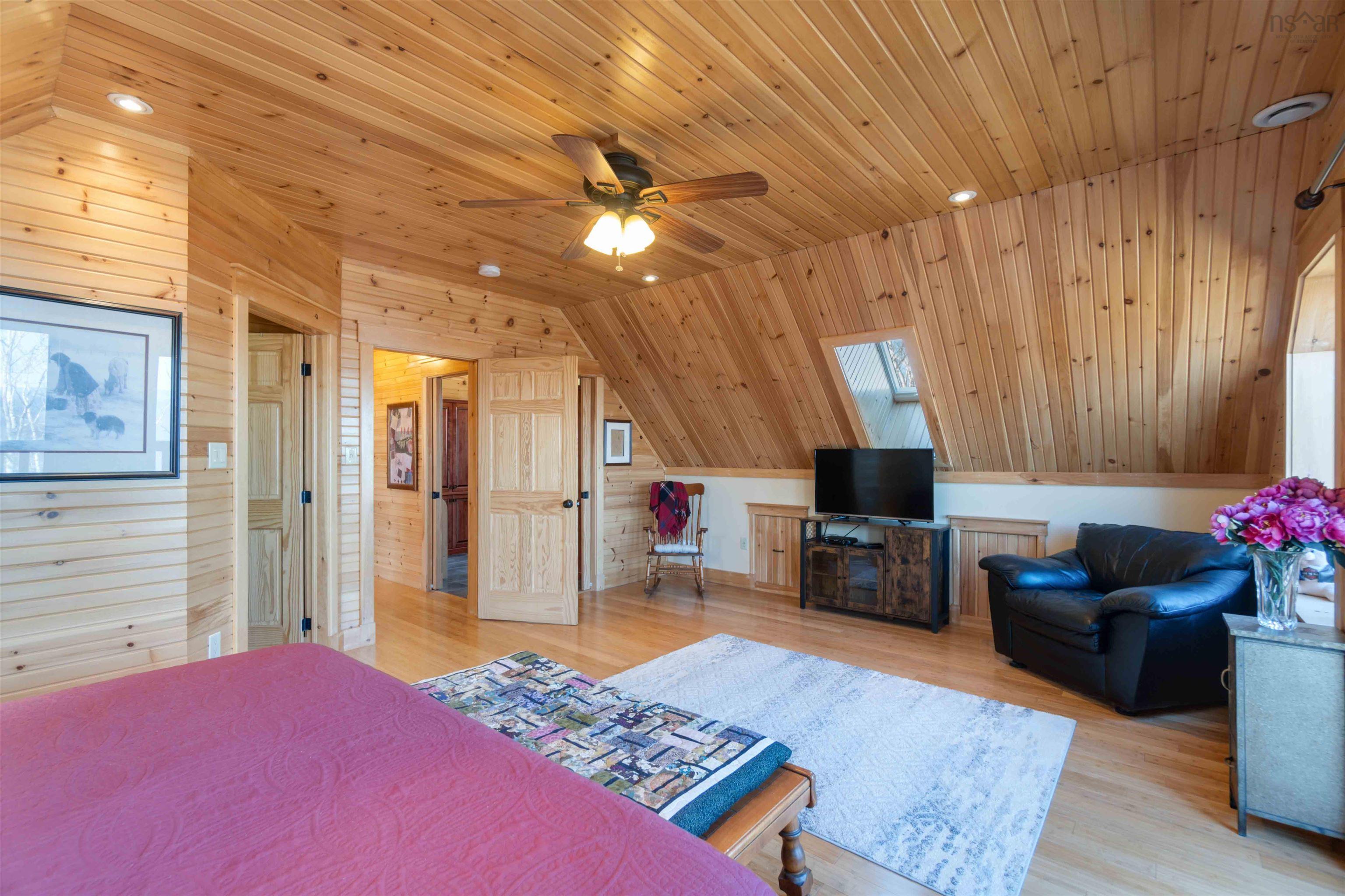 $799,900.00: 9 Karen Court, Cambridge