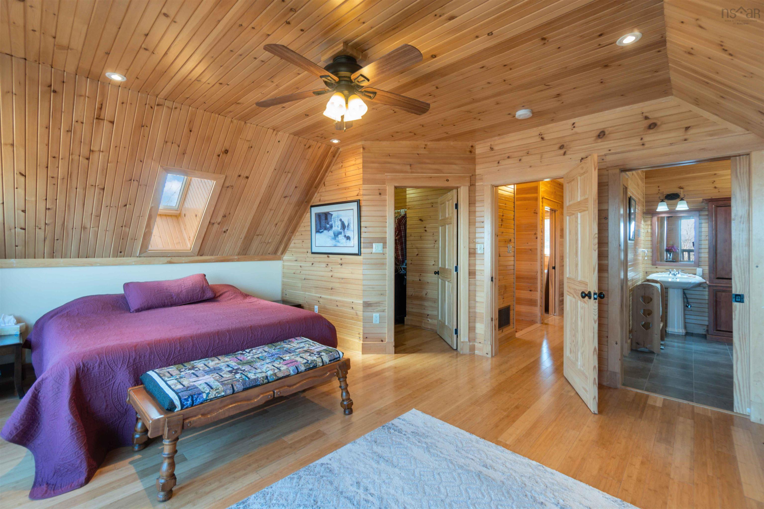 $799,900.00: 9 Karen Court, Cambridge