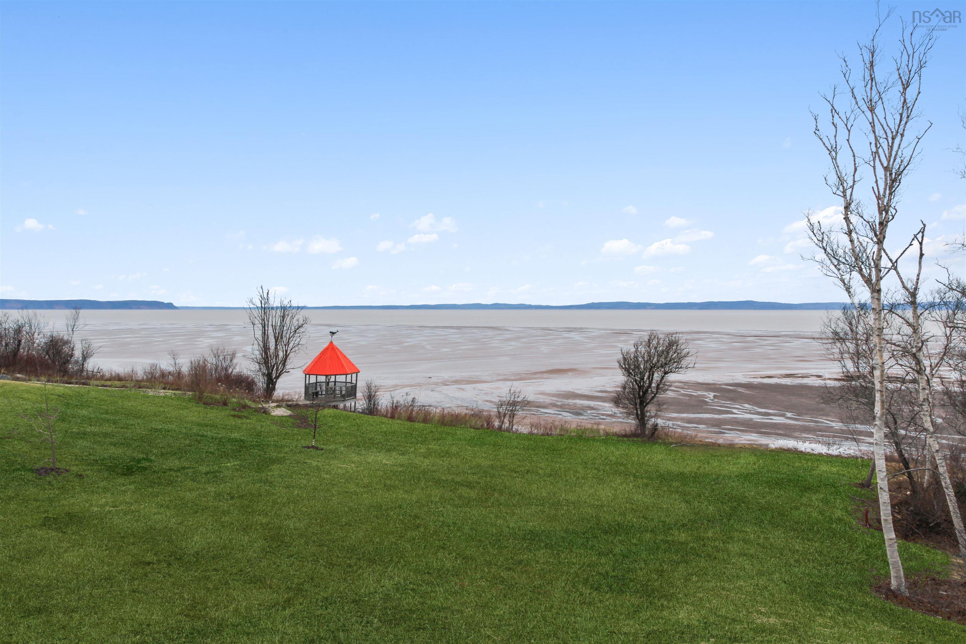 $799,900.00: 9 Karen Court, Cambridge