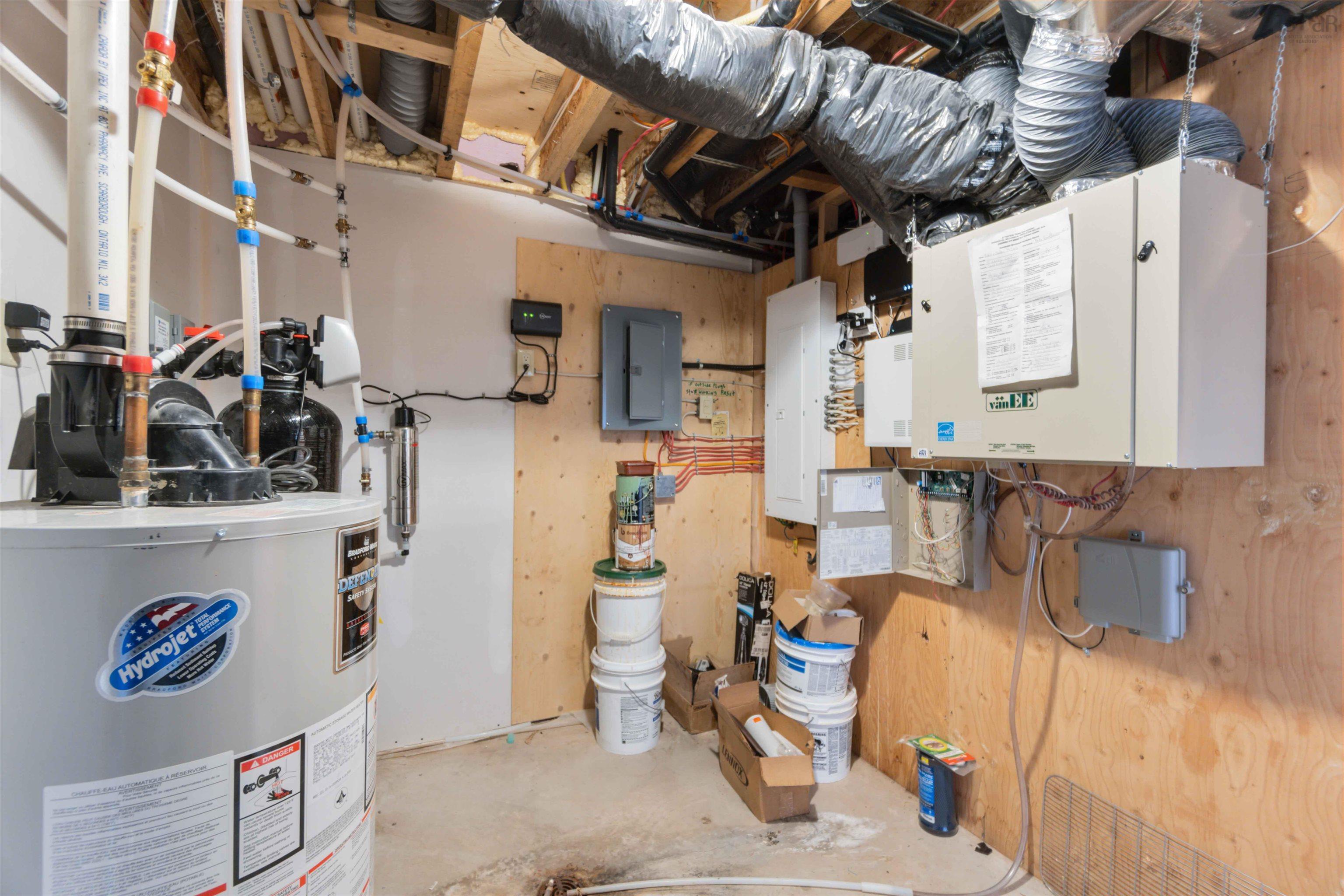 $799,900.00: 9 Karen Court, Cambridge