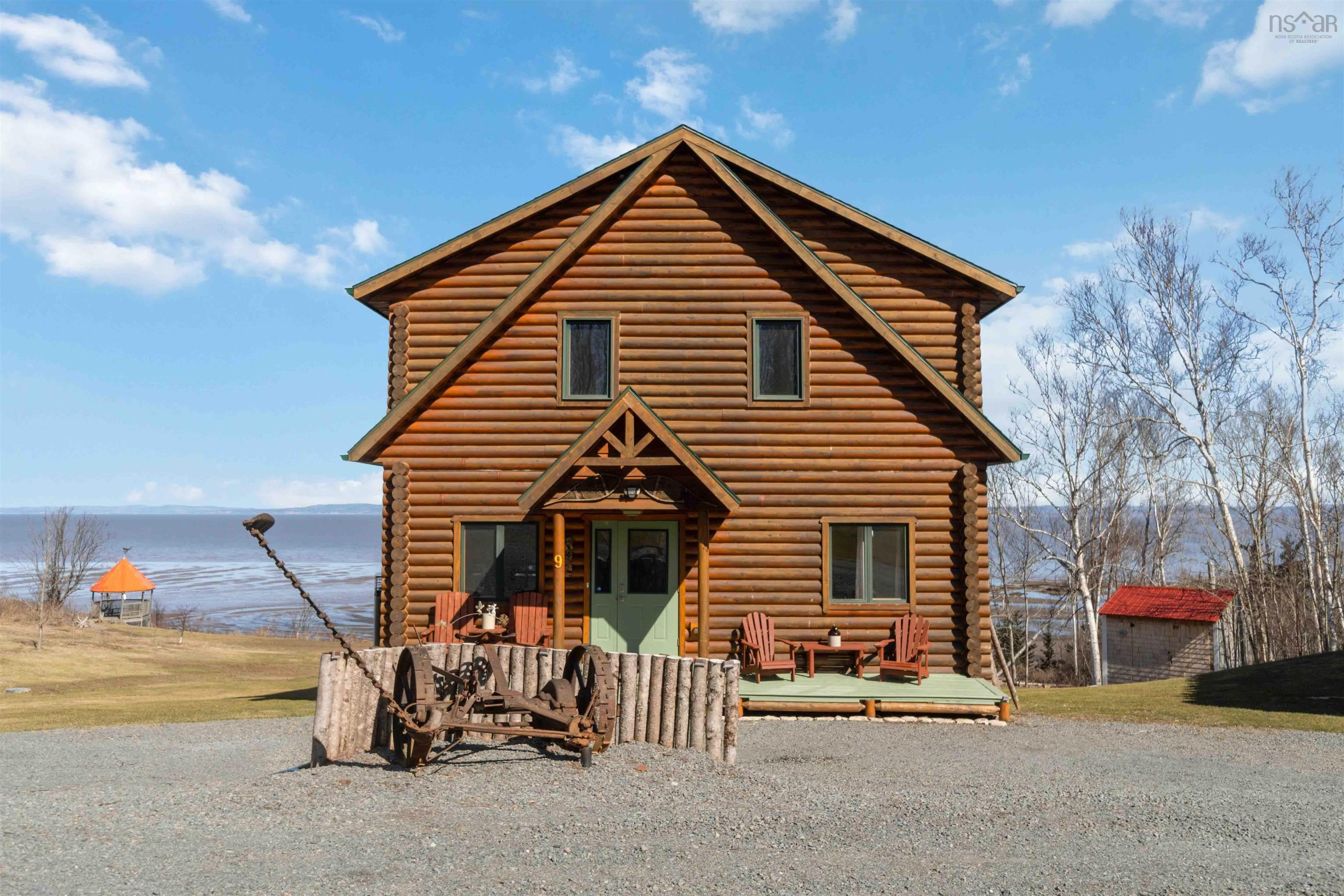 $799,900.00: 9 Karen Court, Cambridge