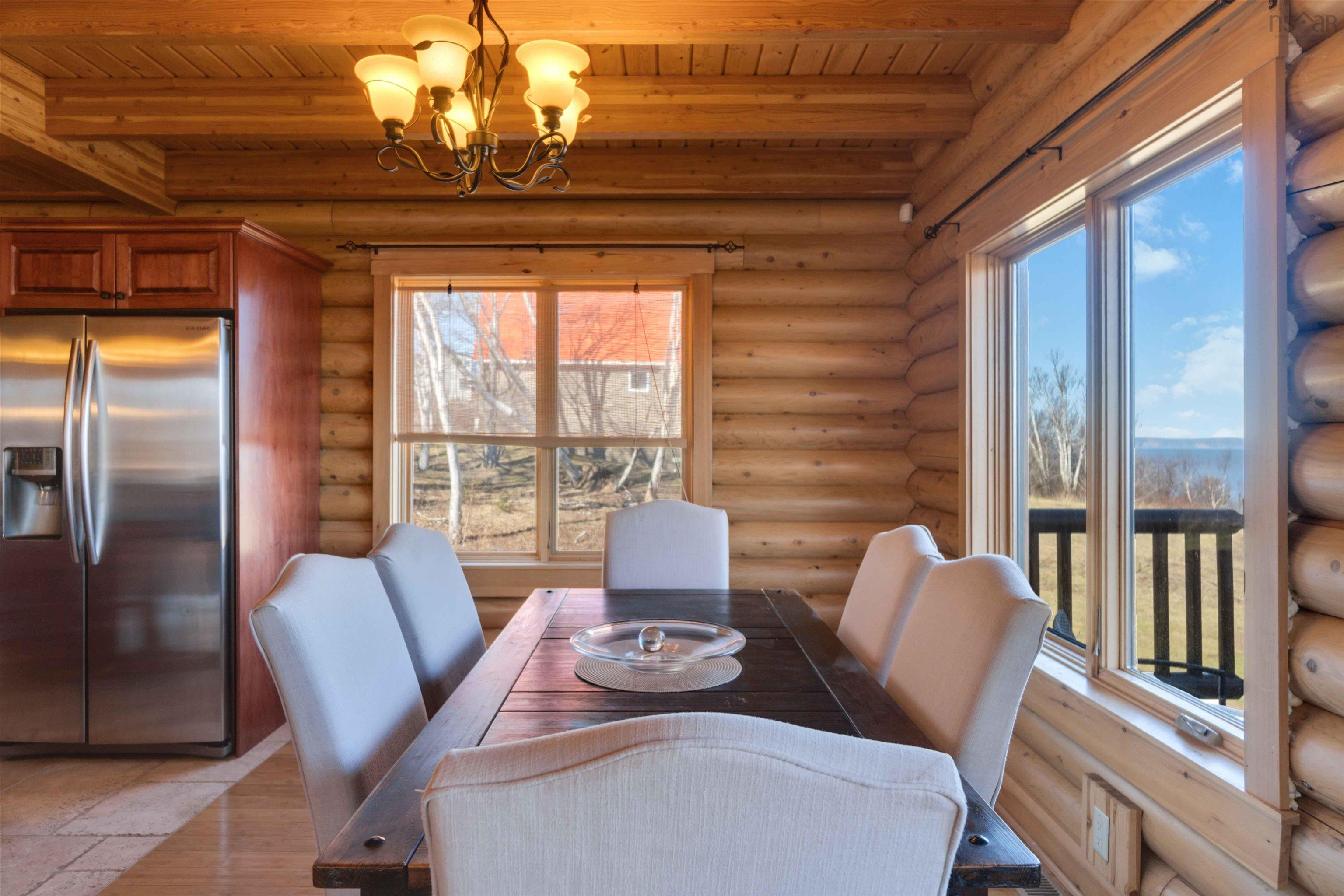 $799,900.00: 9 Karen Court, Cambridge