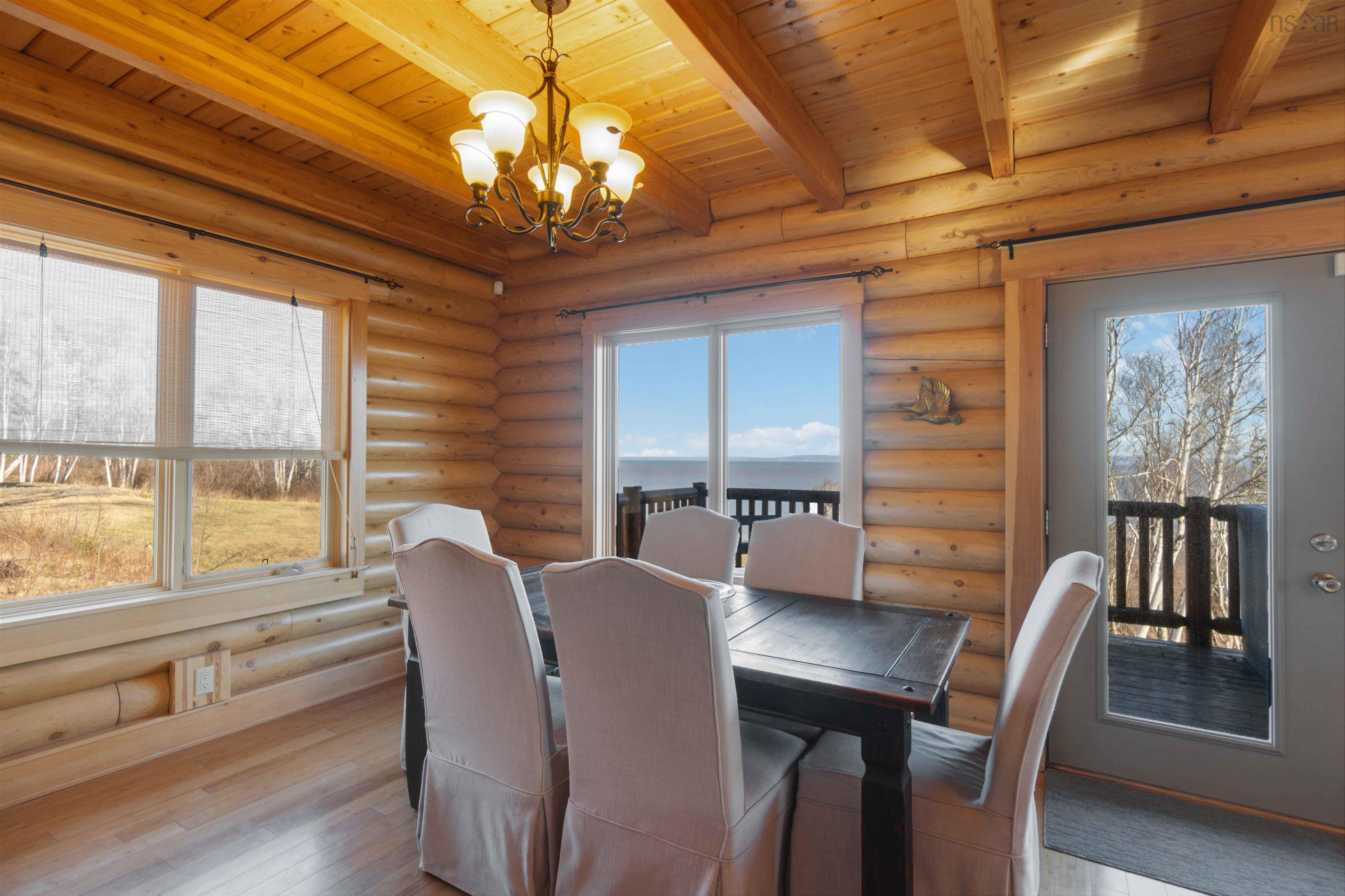 $799,900.00: 9 Karen Court, Cambridge