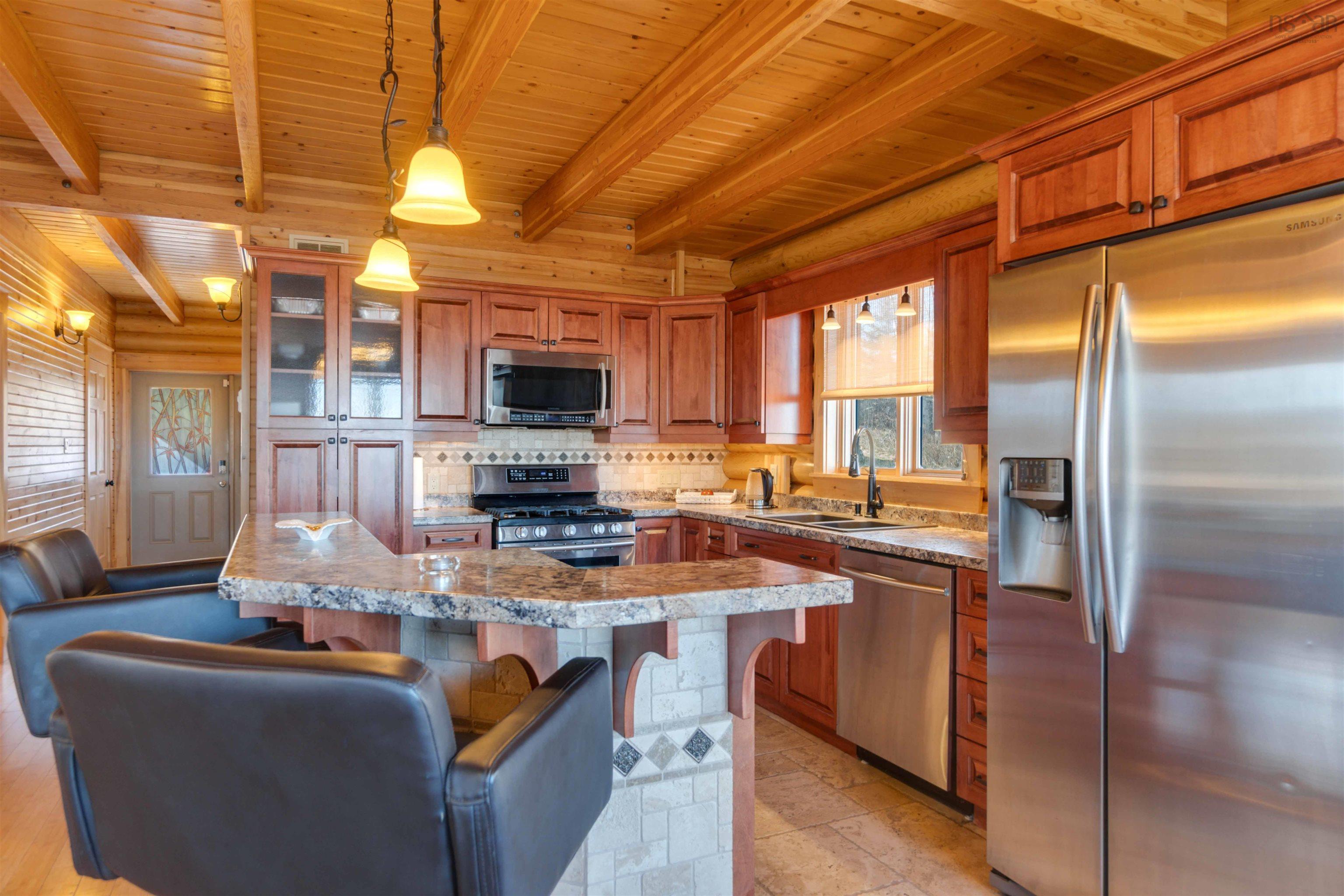 $799,900.00: 9 Karen Court, Cambridge