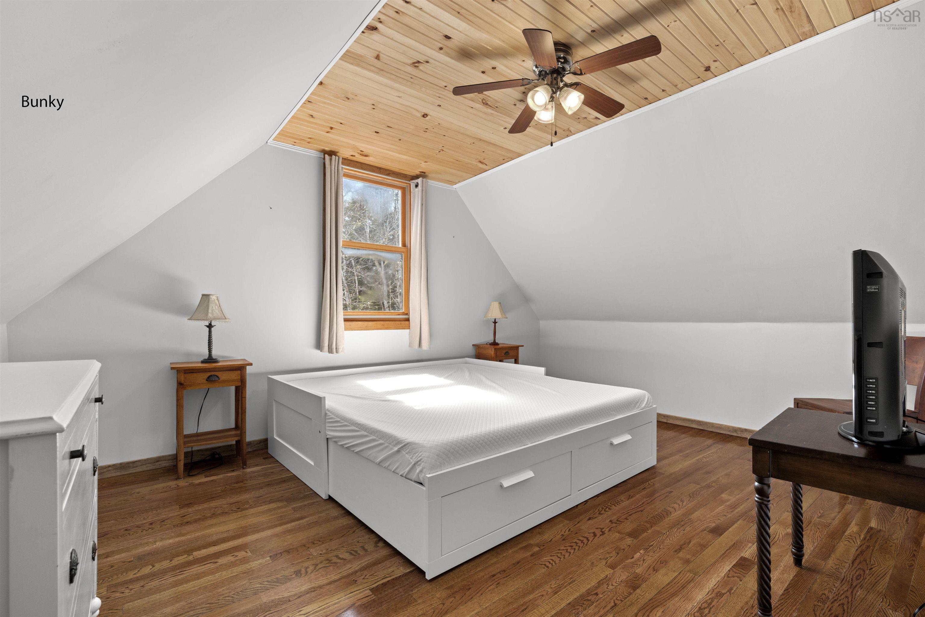 $635,000.00: 2241 Highway 332, Bayport