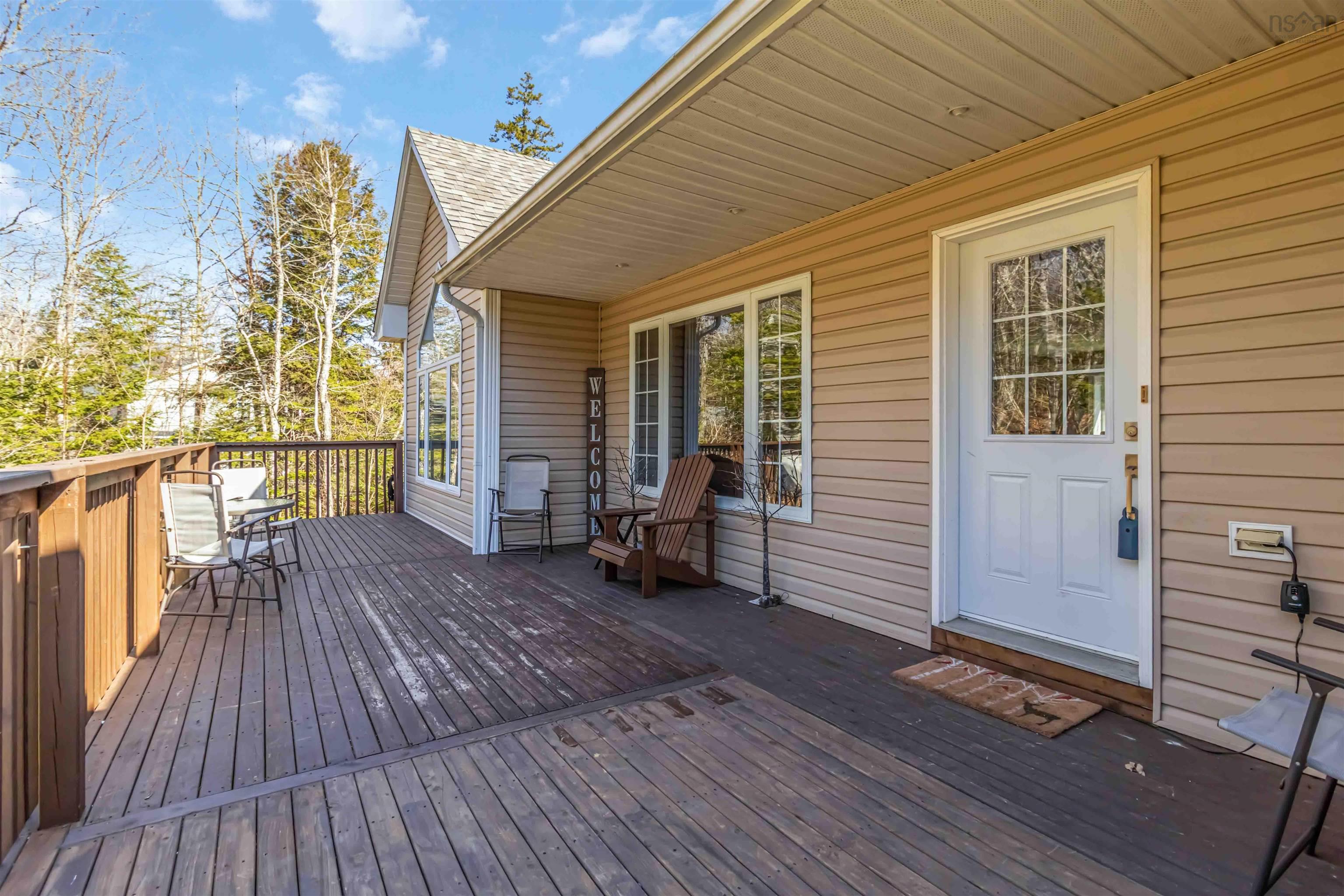 $699,900.00: 74 Deerhurst Lane, Beaver Bank