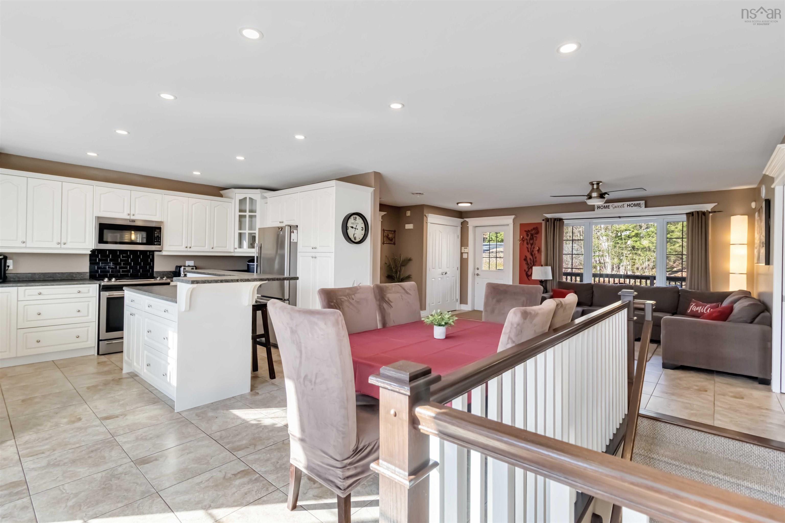 $699,900.00: 74 Deerhurst Lane, Beaver Bank