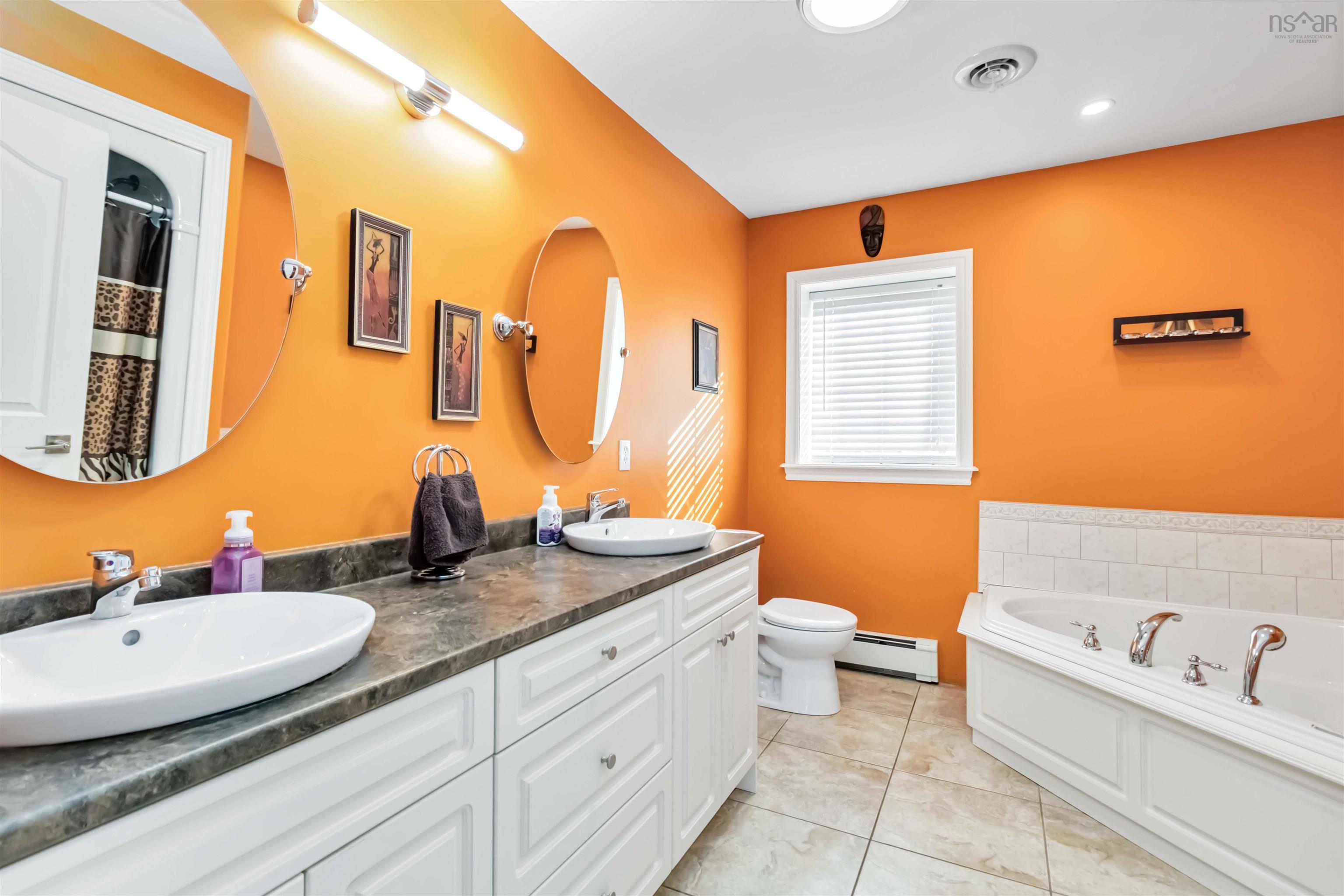 $699,900.00: 74 Deerhurst Lane, Beaver Bank