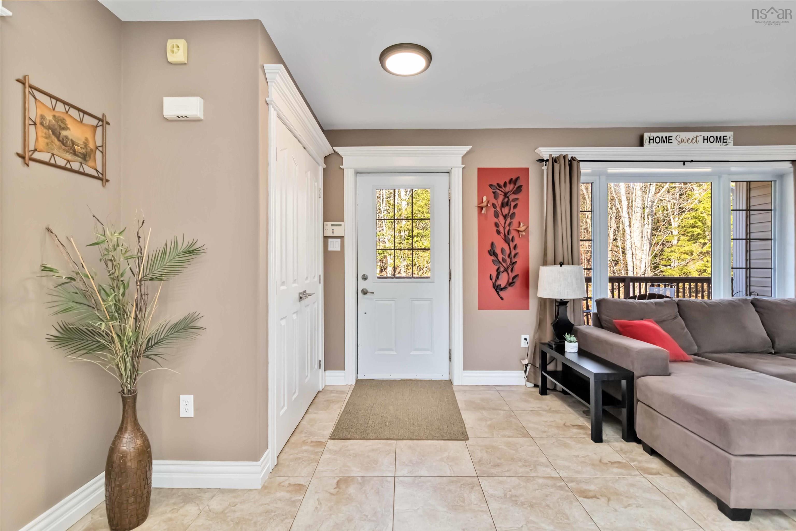 $699,900.00: 74 Deerhurst Lane, Beaver Bank