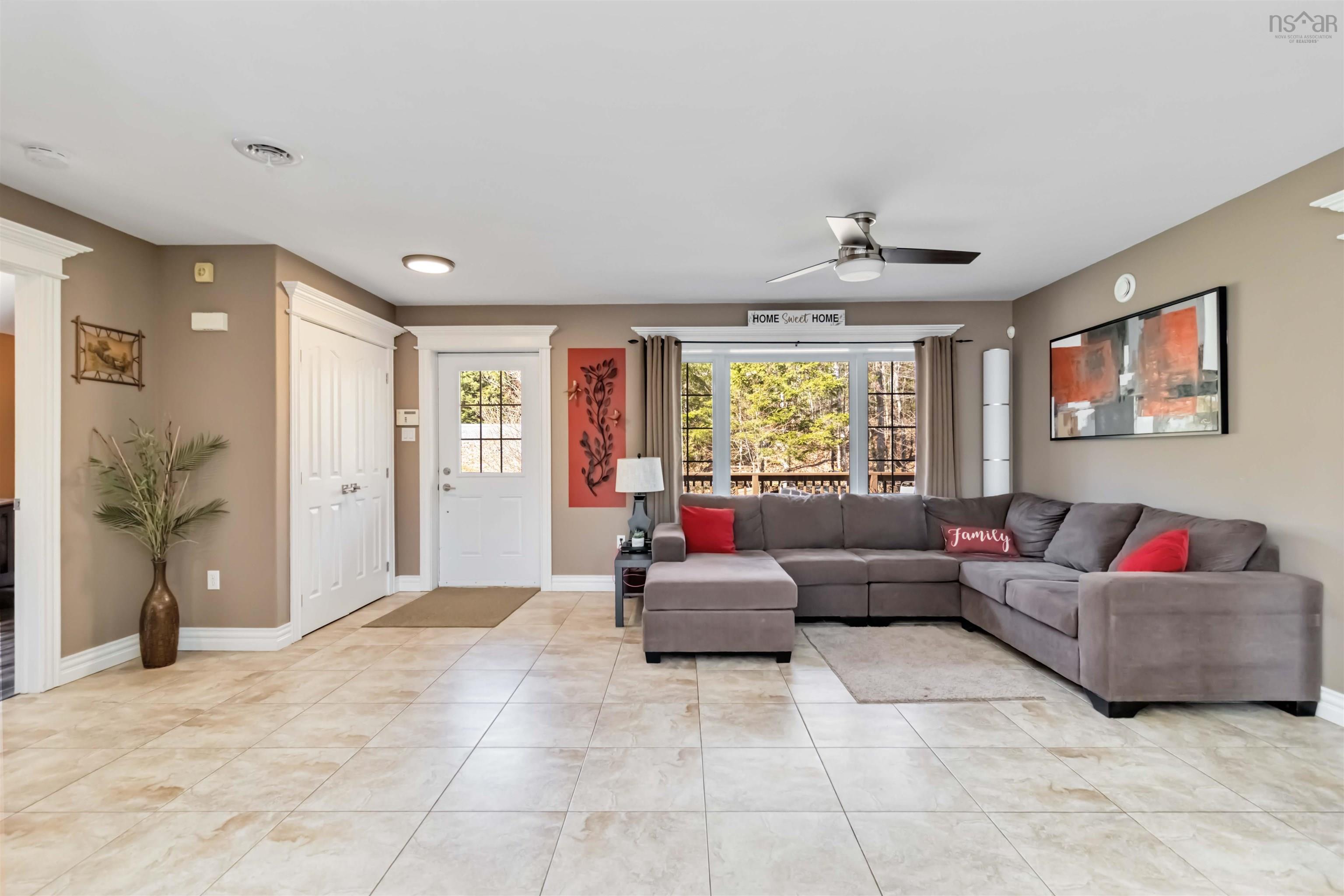 $699,900.00: 74 Deerhurst Lane, Beaver Bank