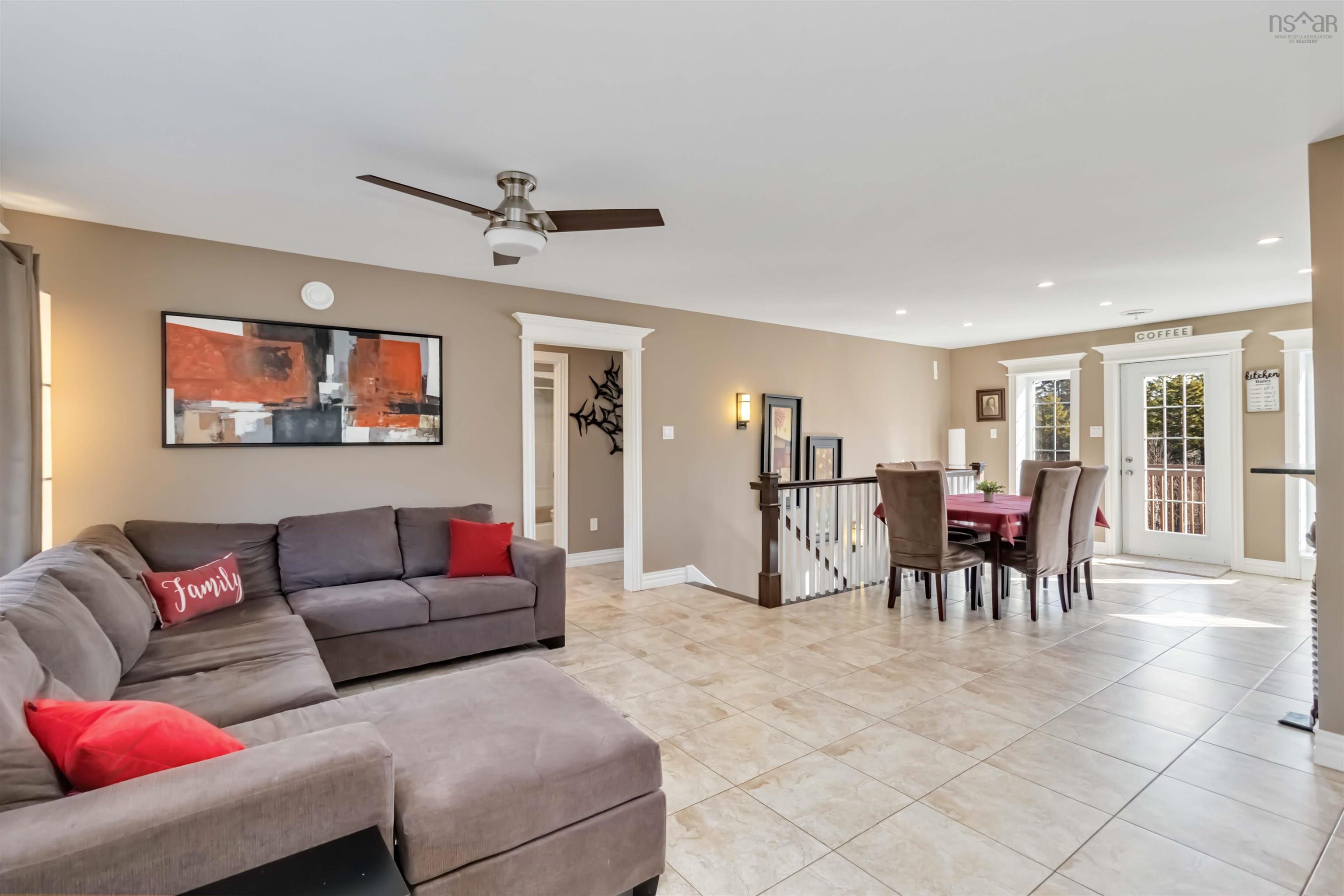 $699,900.00: 74 Deerhurst Lane, Beaver Bank