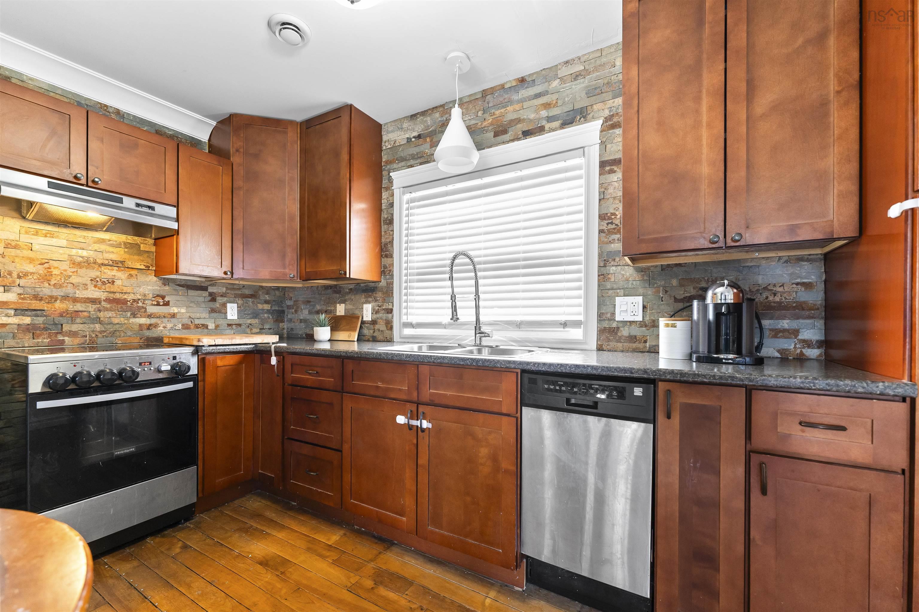 $649,900.00: 3699/3701 Robie Street, Halifax