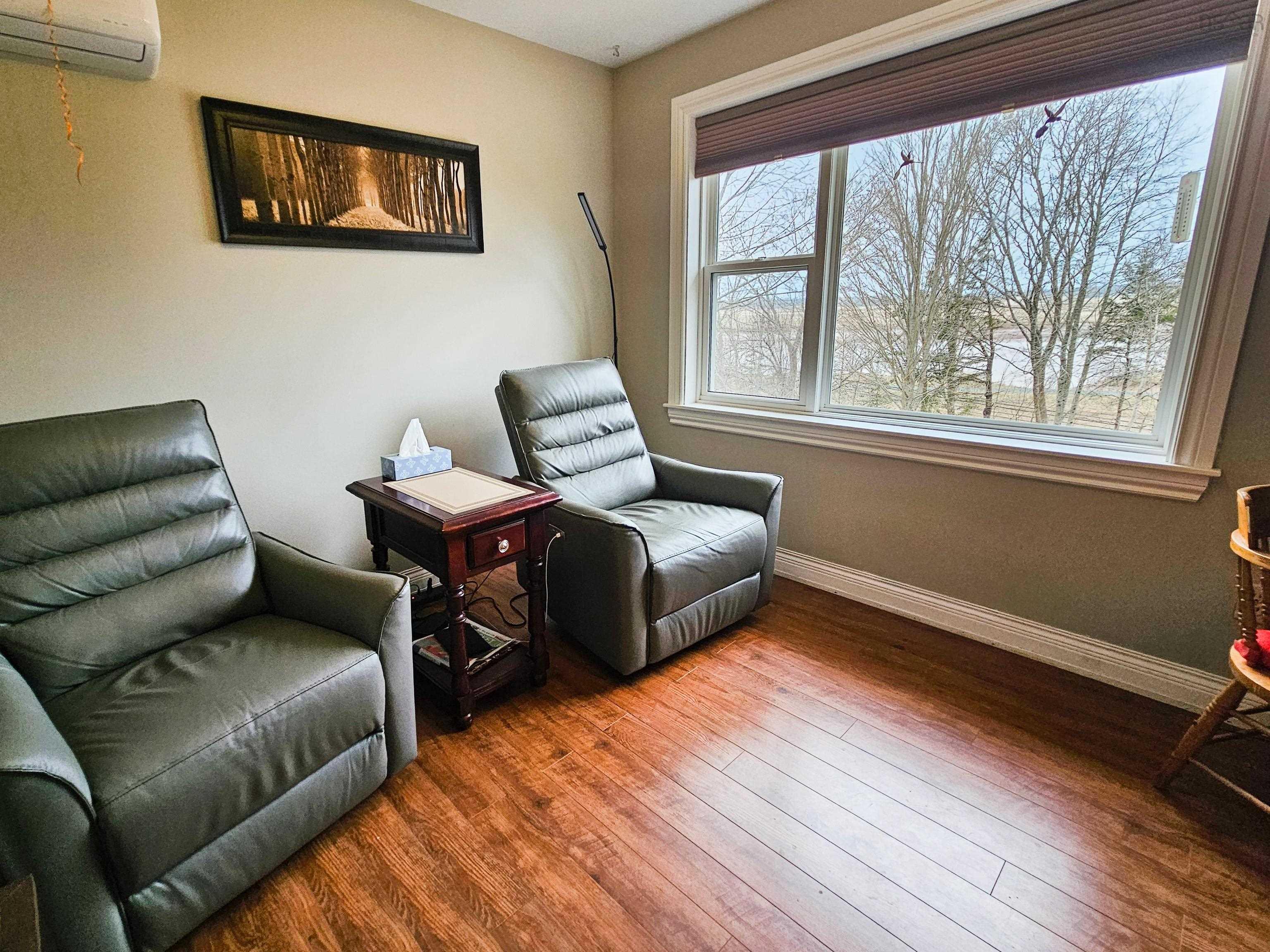$450,000.00: 24 Carriage Lane, Lower Truro