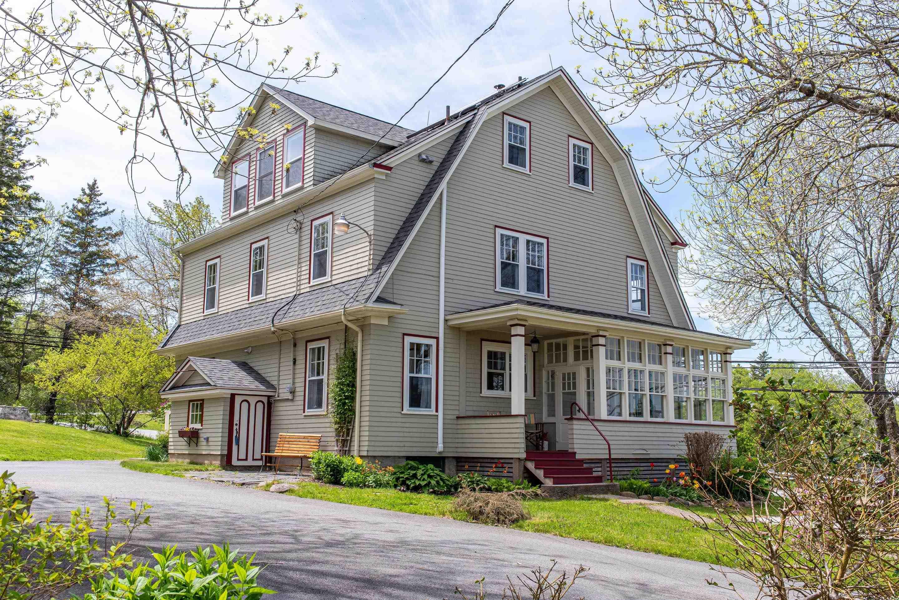 $799,900.00: 9957 Peggys Cove Road, Hackett