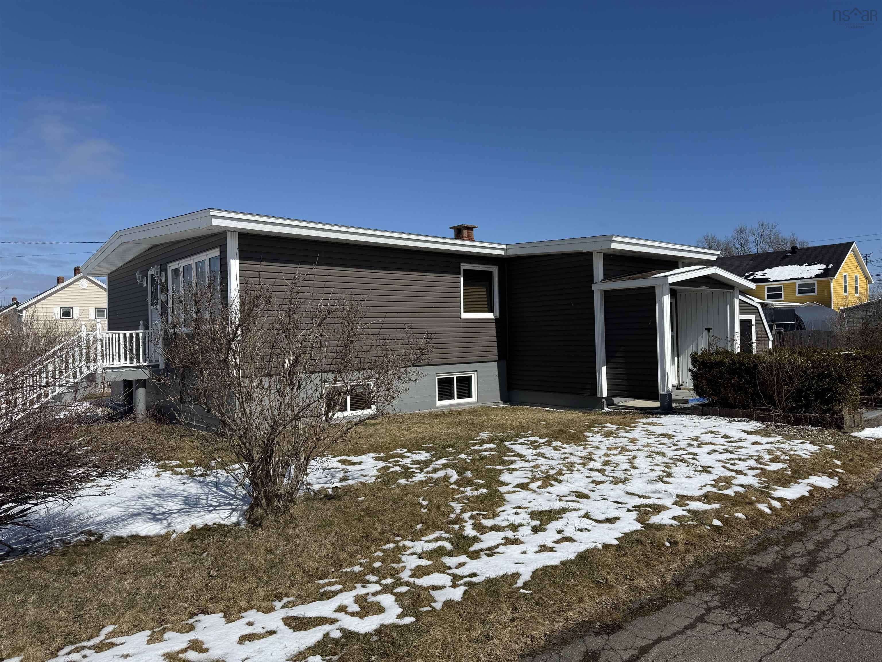 $209,000.00: 426 Tenth Street, New Waterford