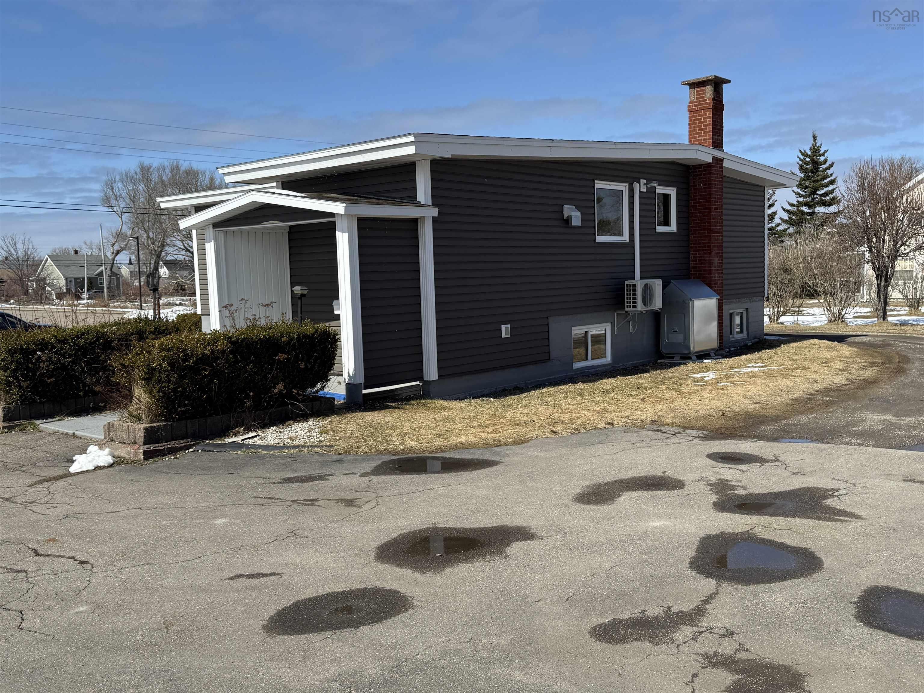$209,000.00: 426 Tenth Street, New Waterford
