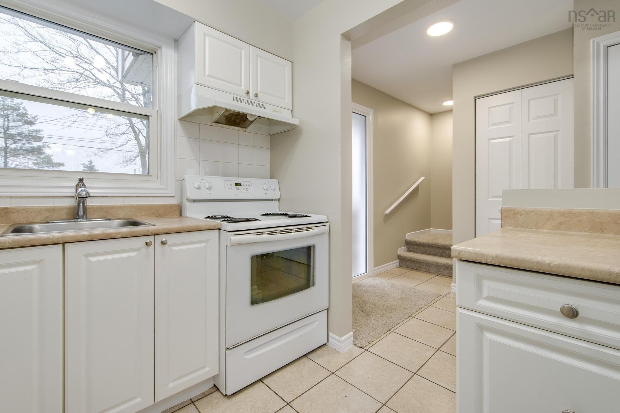 $379,900.00: 307 Poplar Drive, Dartmouth
