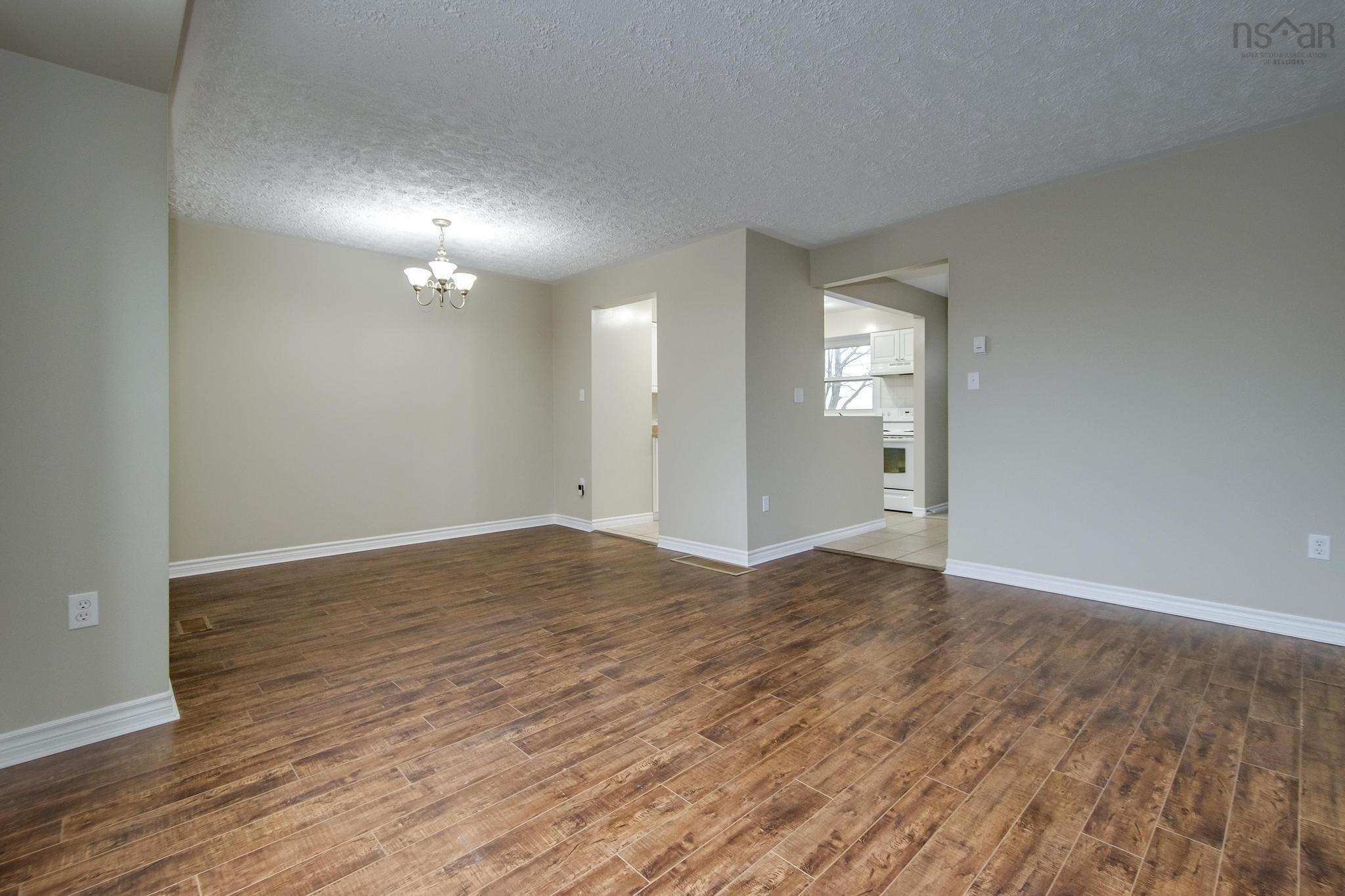 $379,900.00: 307 Poplar Drive, Dartmouth