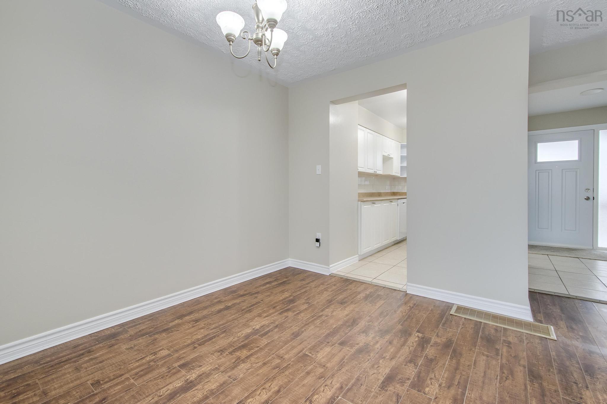 $379,900.00: 307 Poplar Drive, Dartmouth