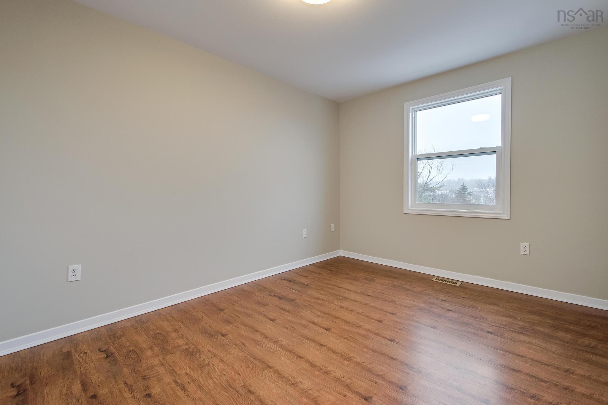$379,900.00: 307 Poplar Drive, Dartmouth