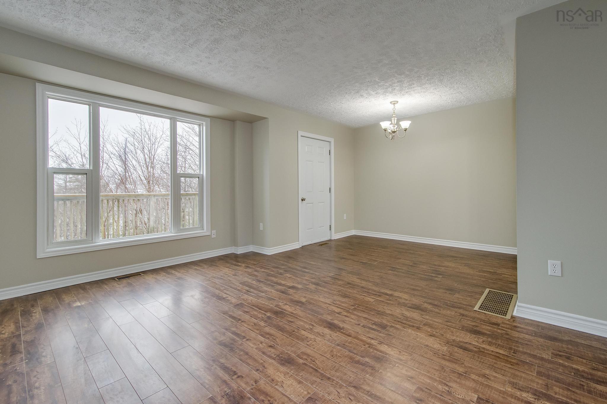 $379,900.00: 307 Poplar Drive, Dartmouth