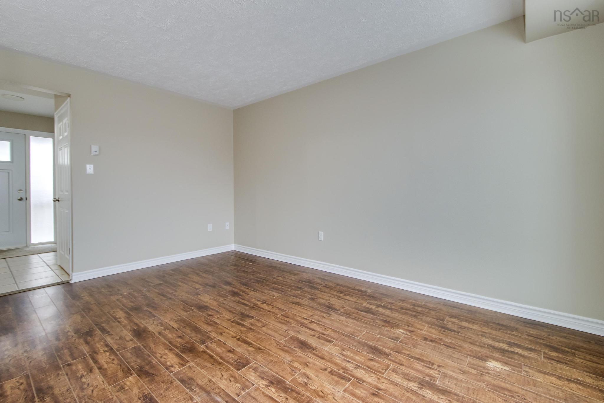 $379,900.00: 307 Poplar Drive, Dartmouth