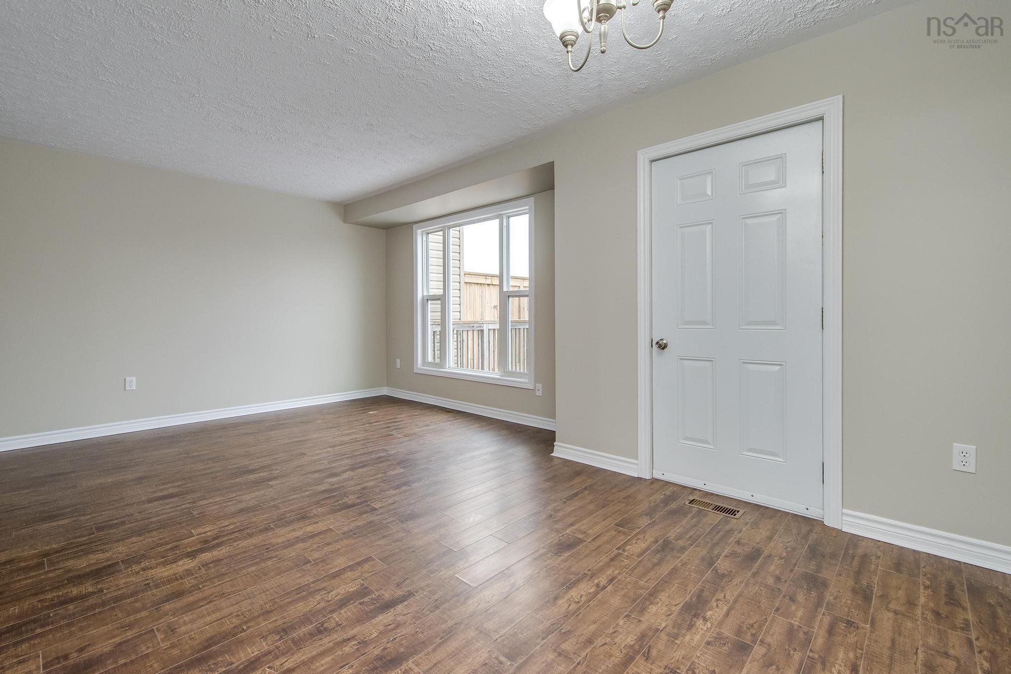 $379,900.00: 307 Poplar Drive, Dartmouth