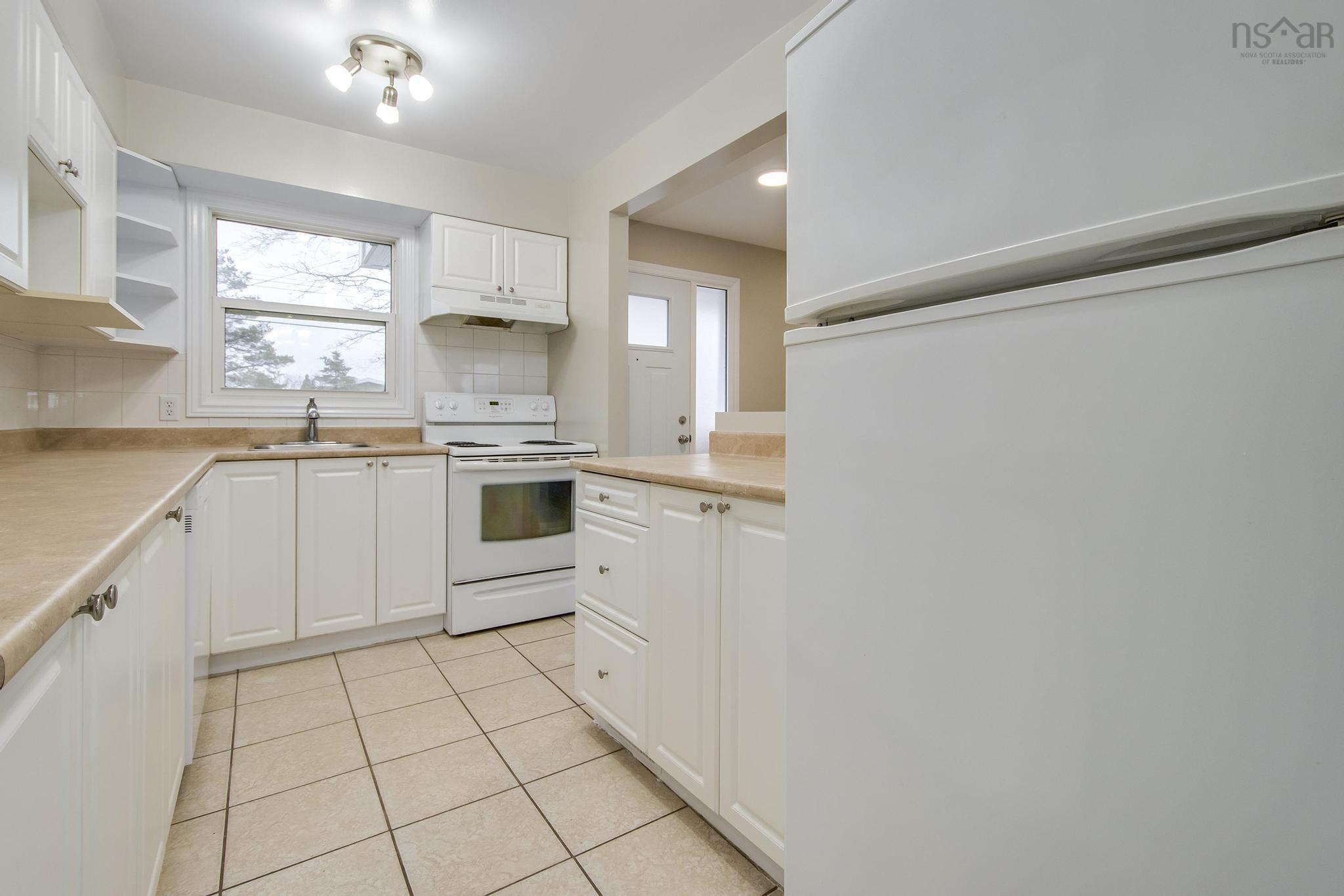 $379,900.00: 307 Poplar Drive, Dartmouth