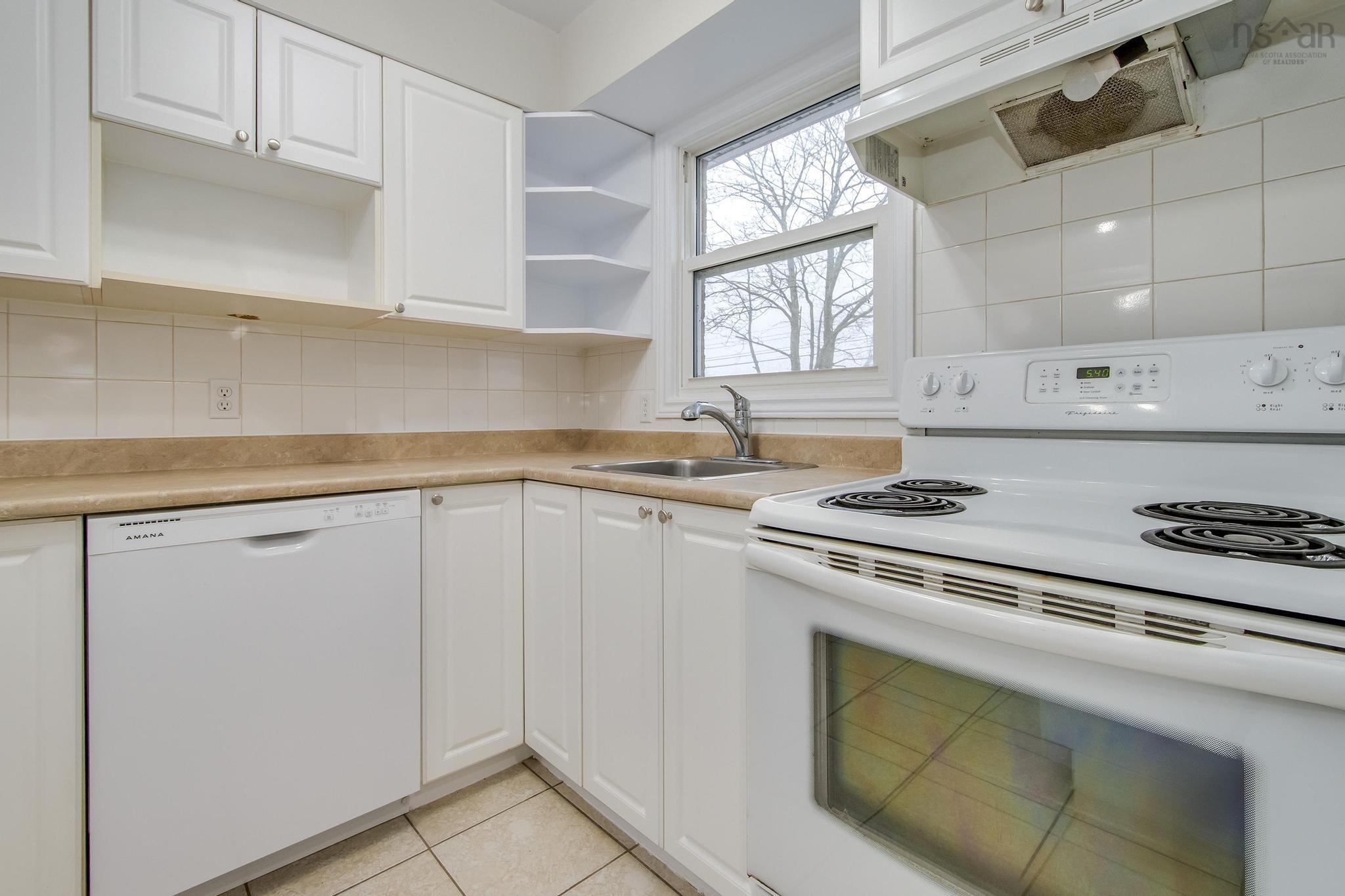 $379,900.00: 307 Poplar Drive, Dartmouth