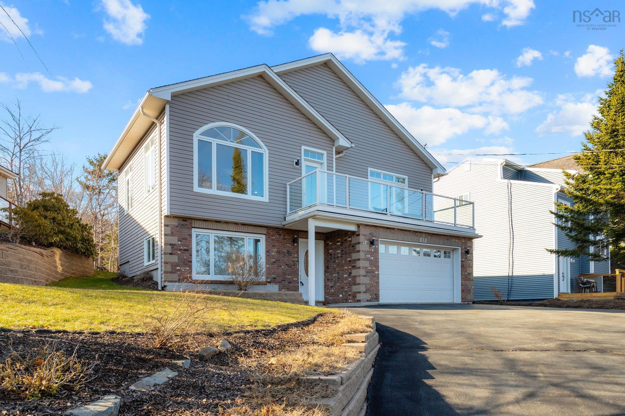$699,900.00: 17 Douglas Drive, Bedford