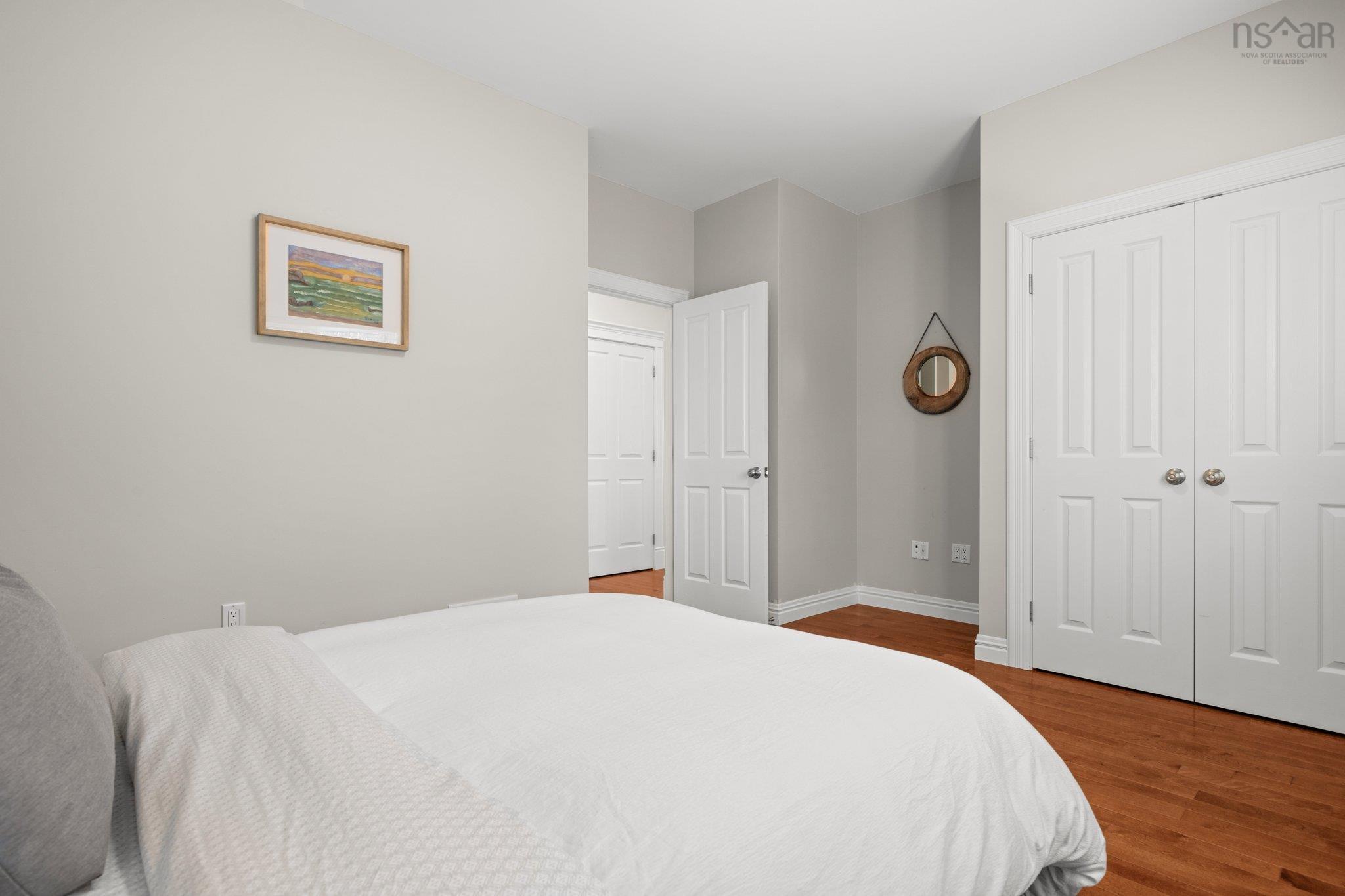 $699,900.00: 17 Douglas Drive, Bedford