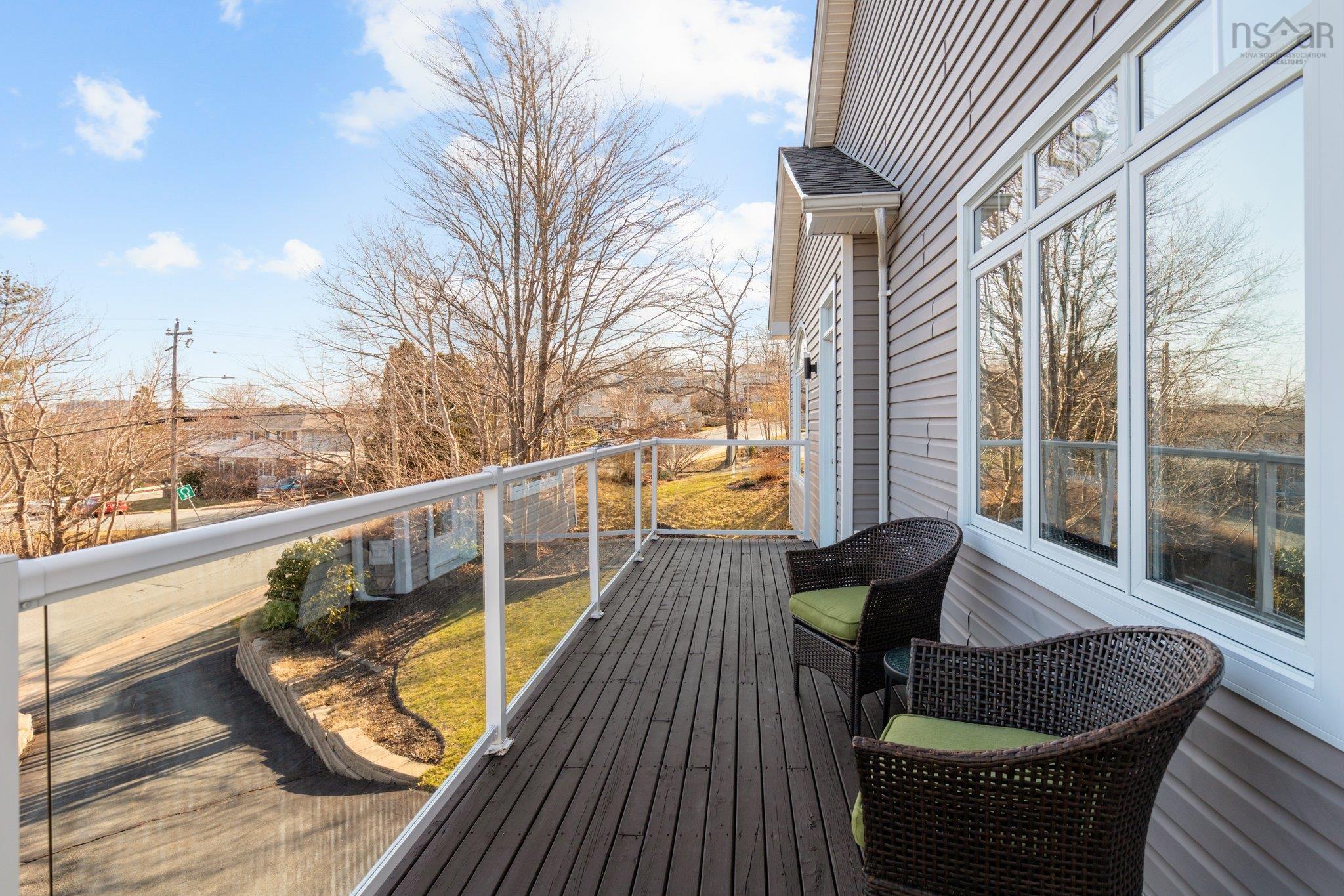 $699,900.00: 17 Douglas Drive, Bedford