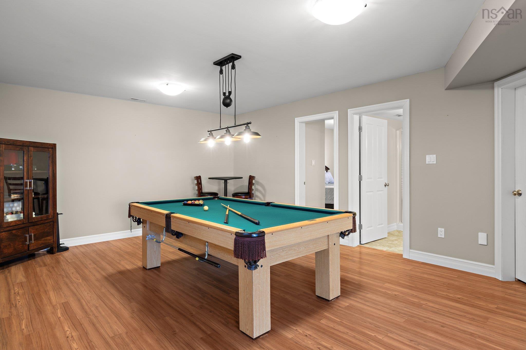 $699,900.00: 17 Douglas Drive, Bedford