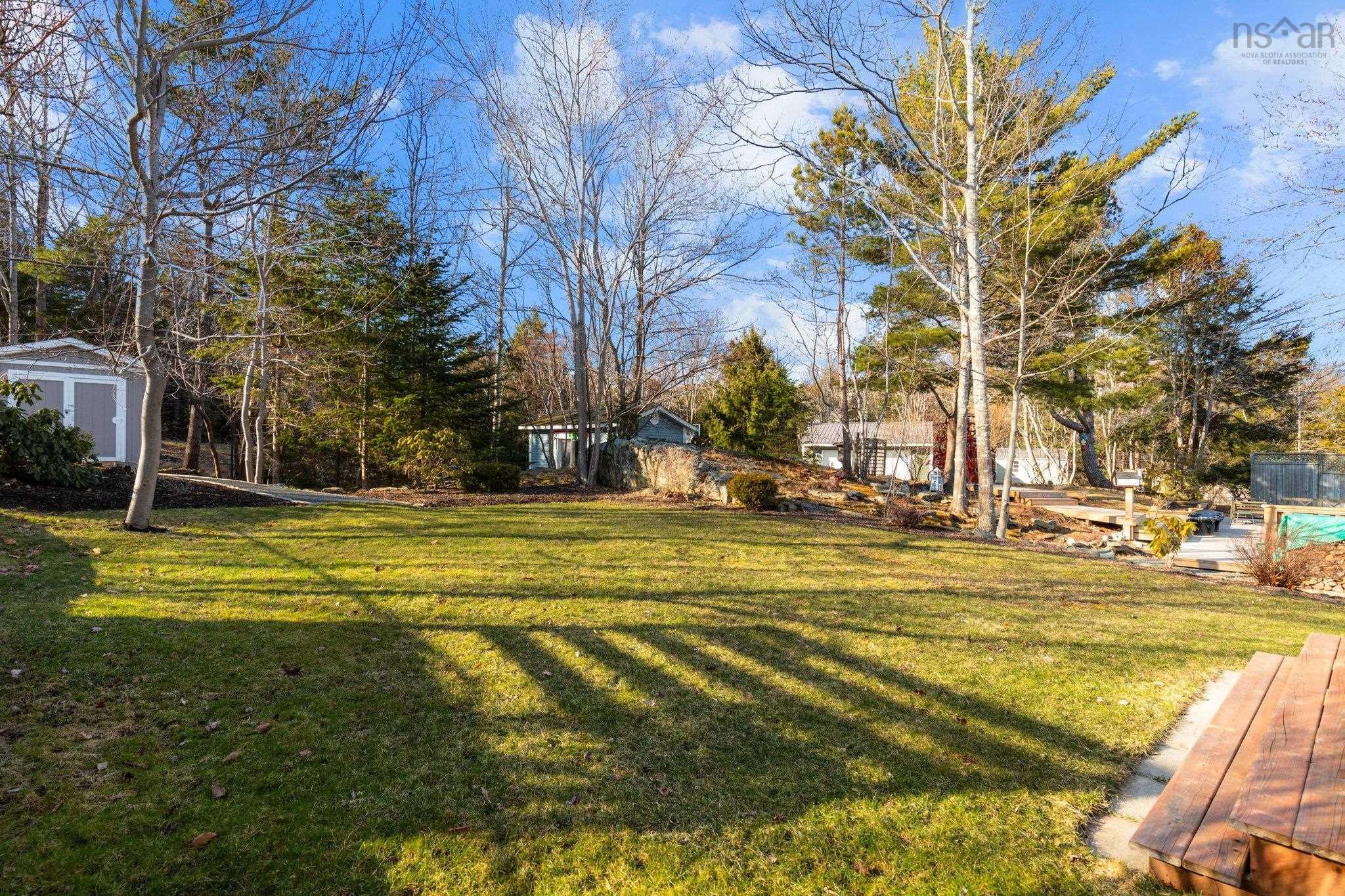 $699,900.00: 17 Douglas Drive, Bedford