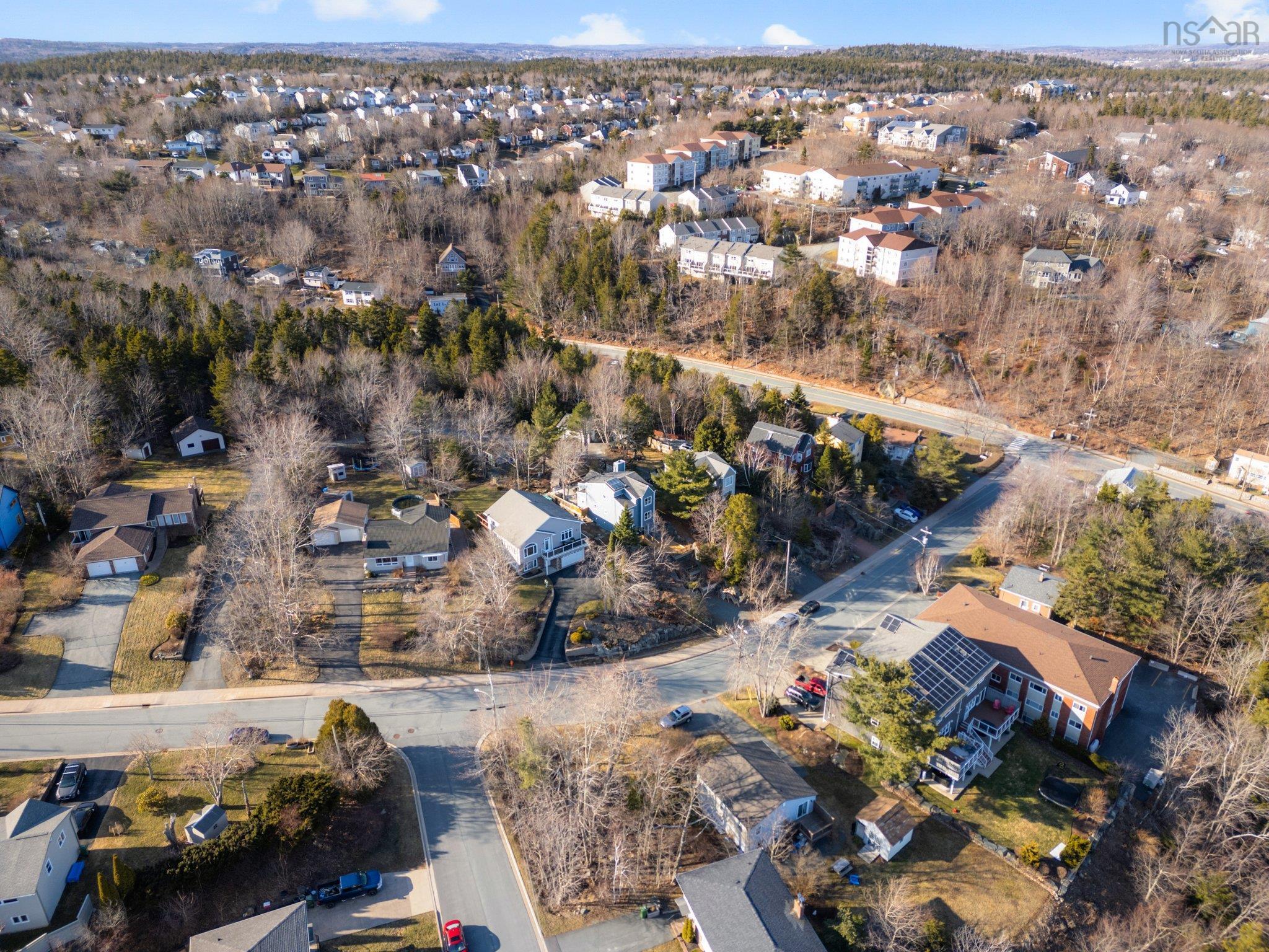 $699,900.00: 17 Douglas Drive, Bedford