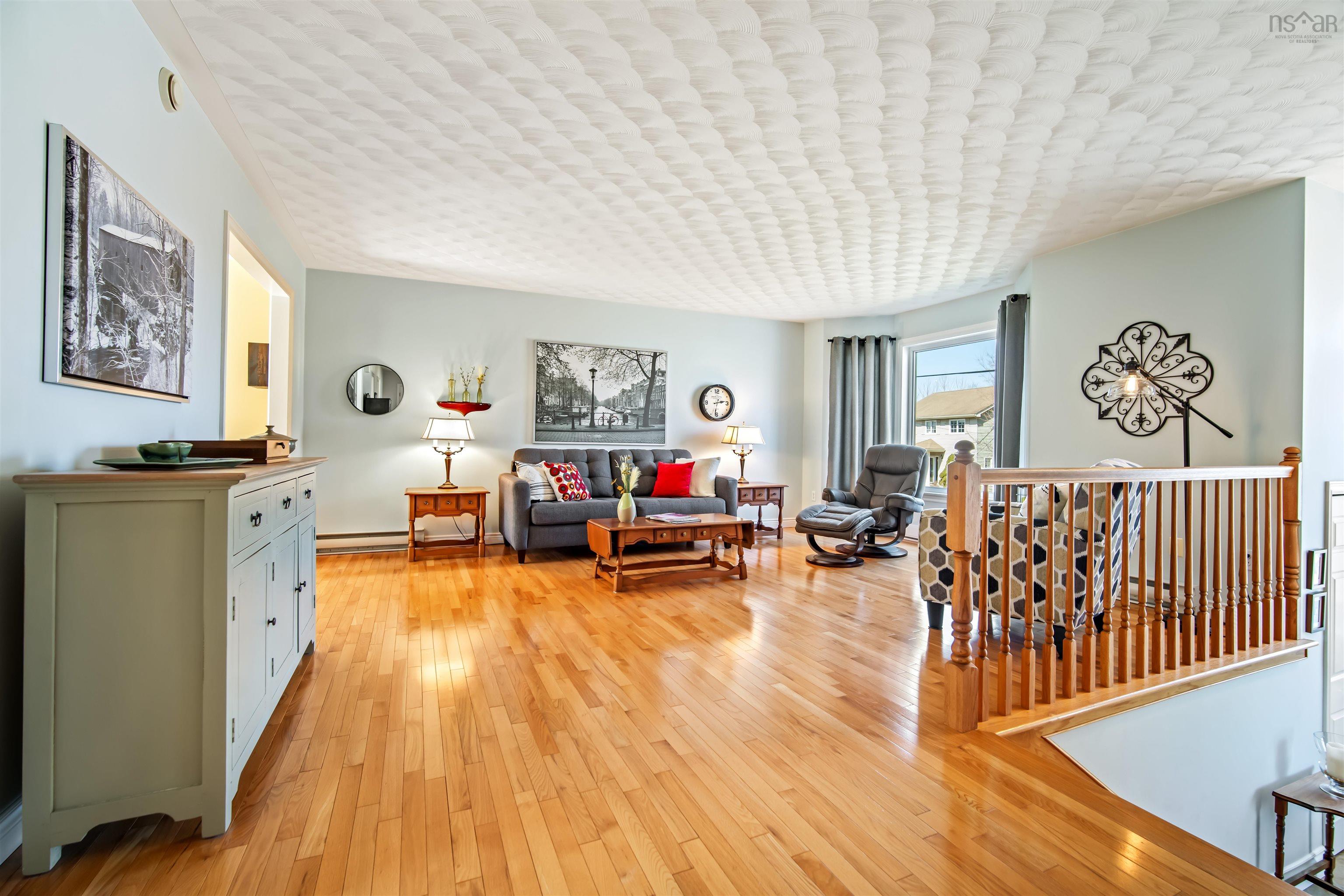 $575,000.00: 43 Oakhill Drive, Lower Sackville