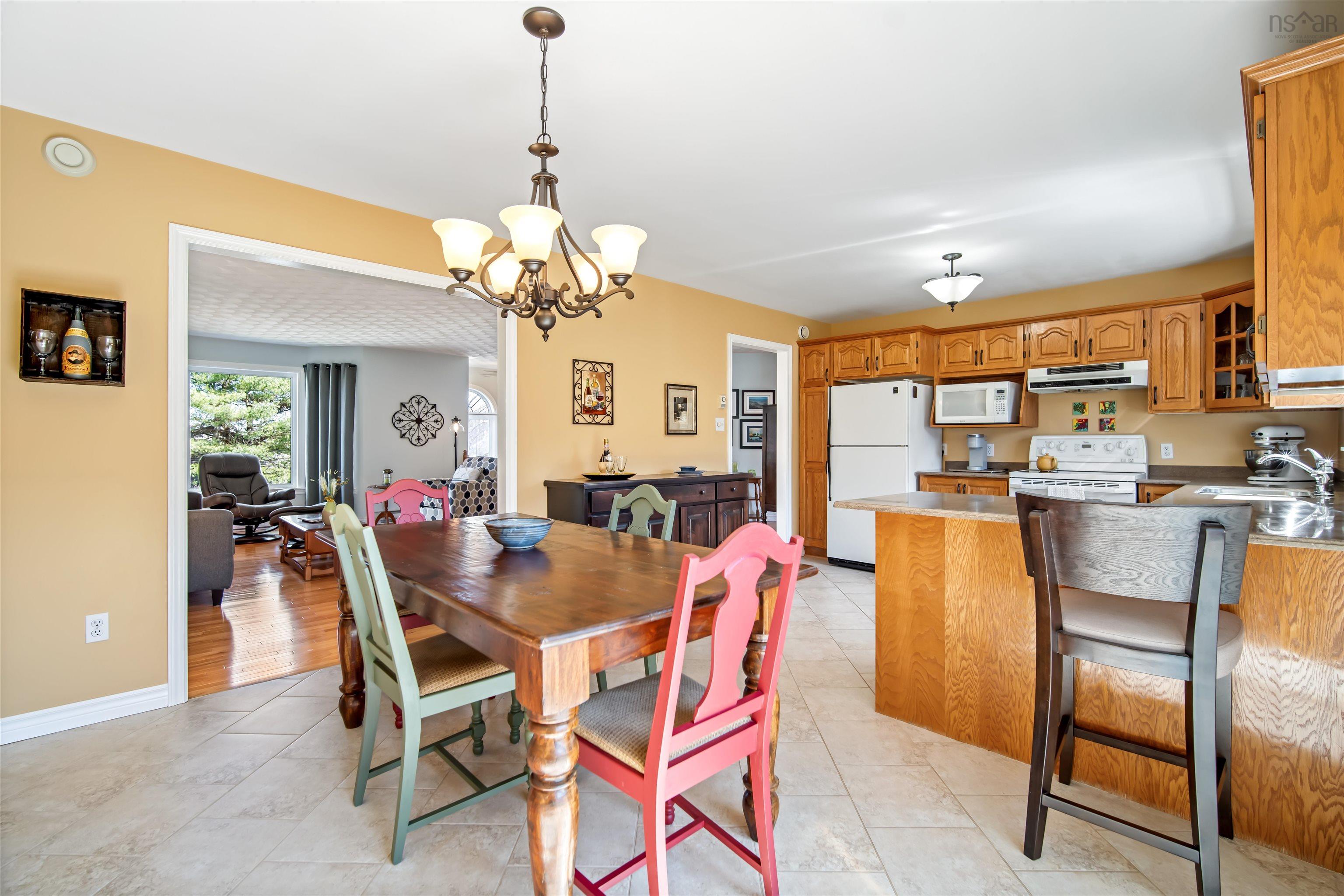 $575,000.00: 43 Oakhill Drive, Lower Sackville