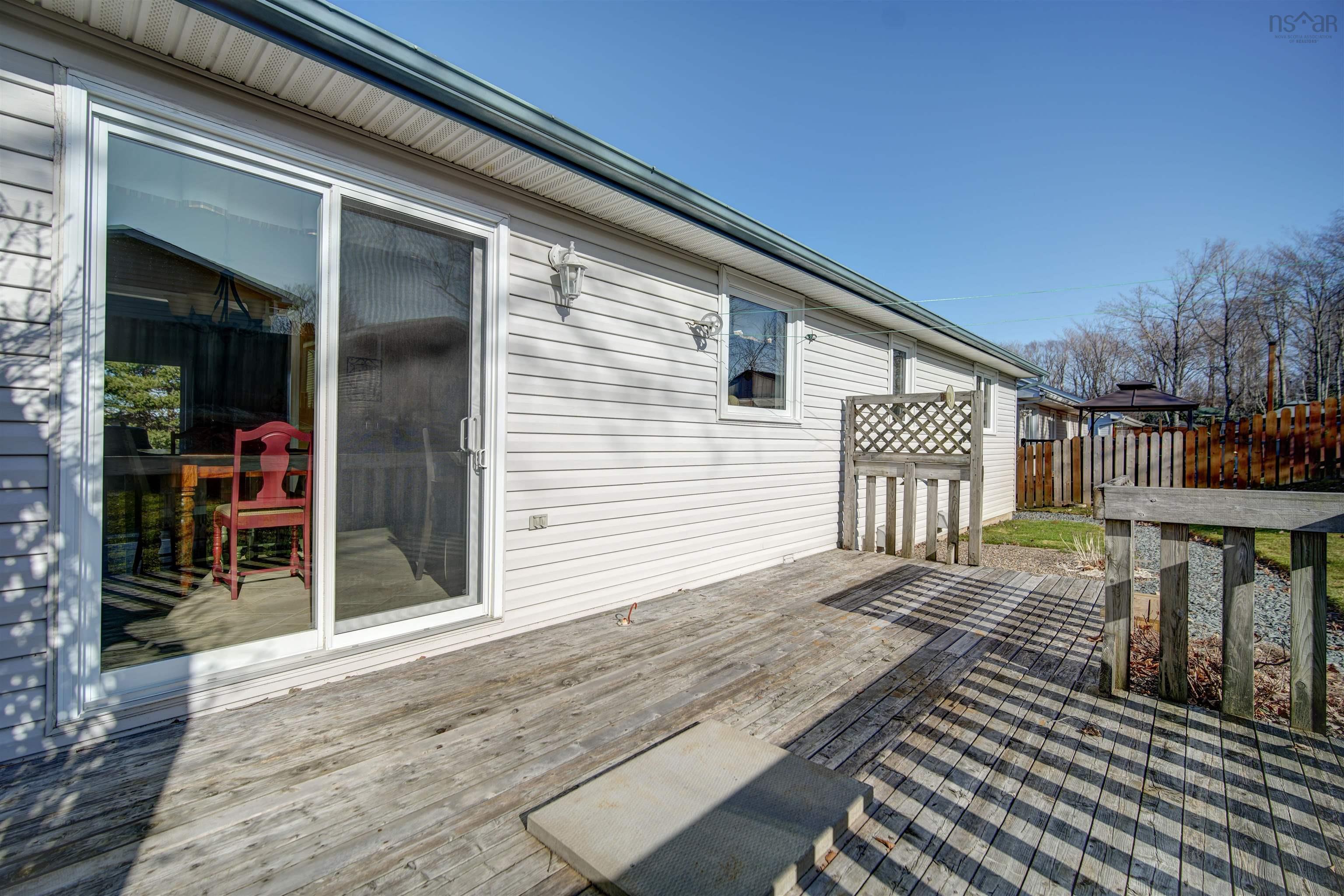 $575,000.00: 43 Oakhill Drive, Lower Sackville
