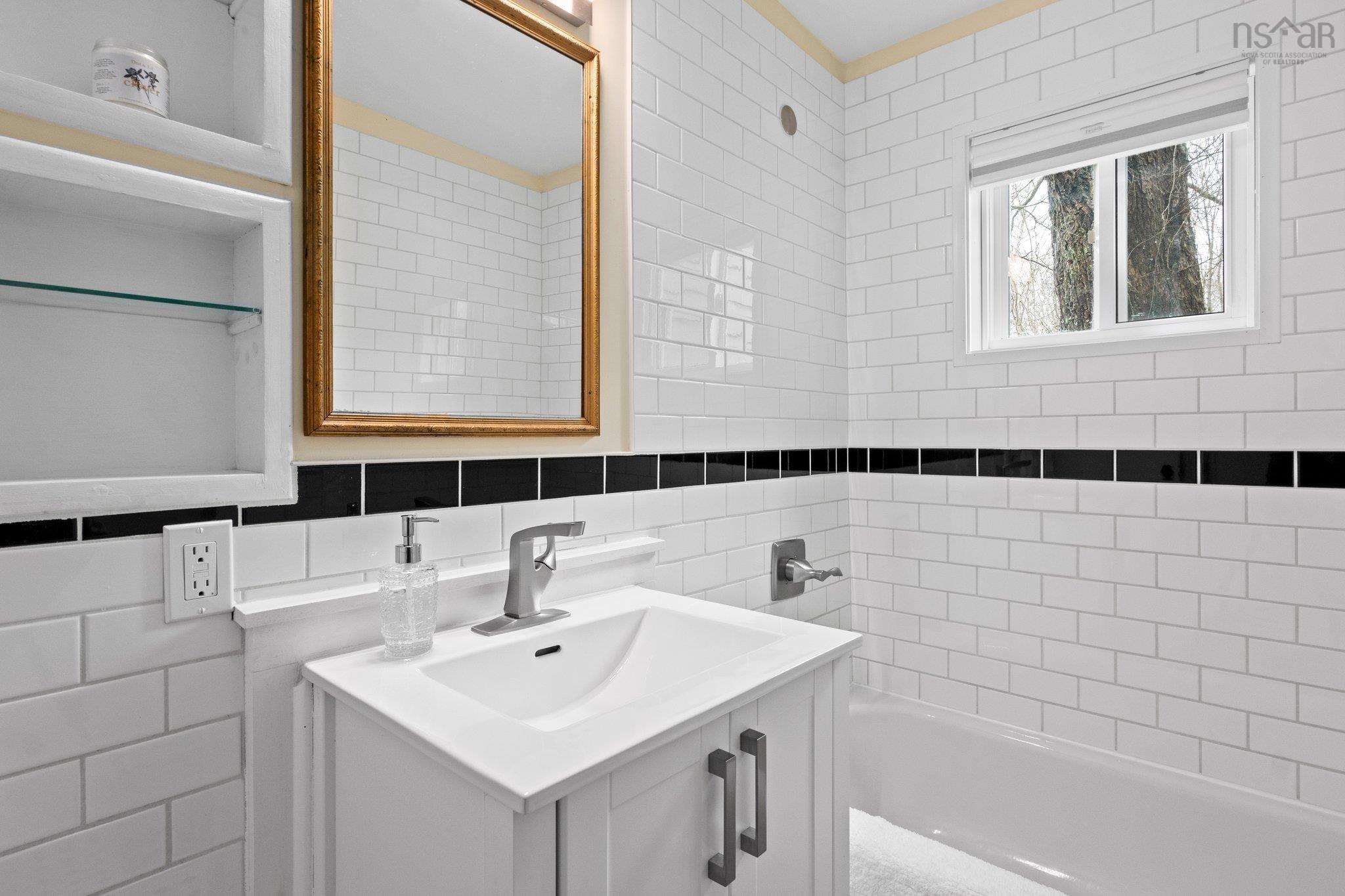 $659,900.00: 5856 Livingstone Street, Halifax