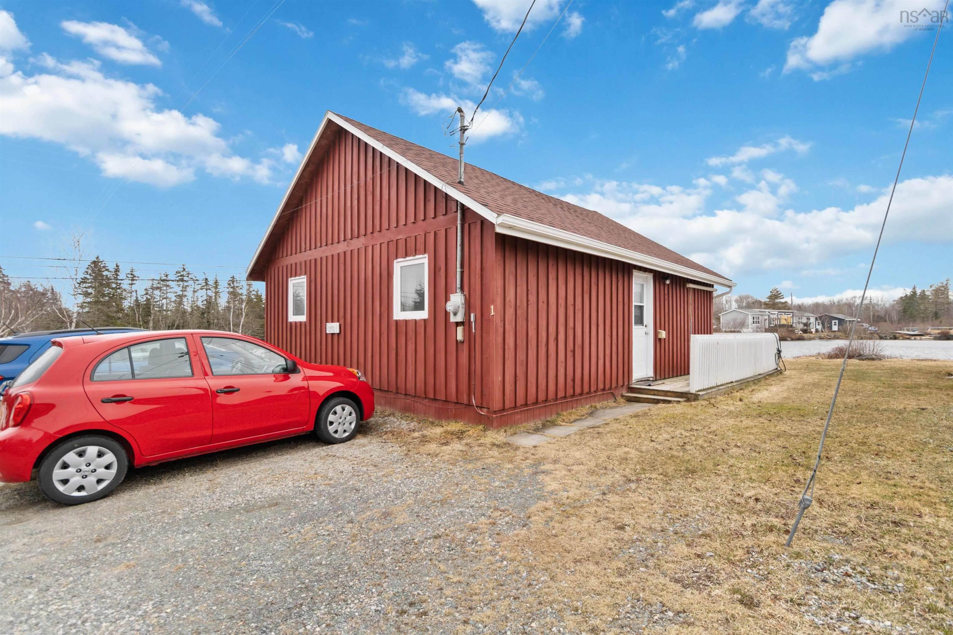 $749,900.00: 3288 Highway 3, Lydgate