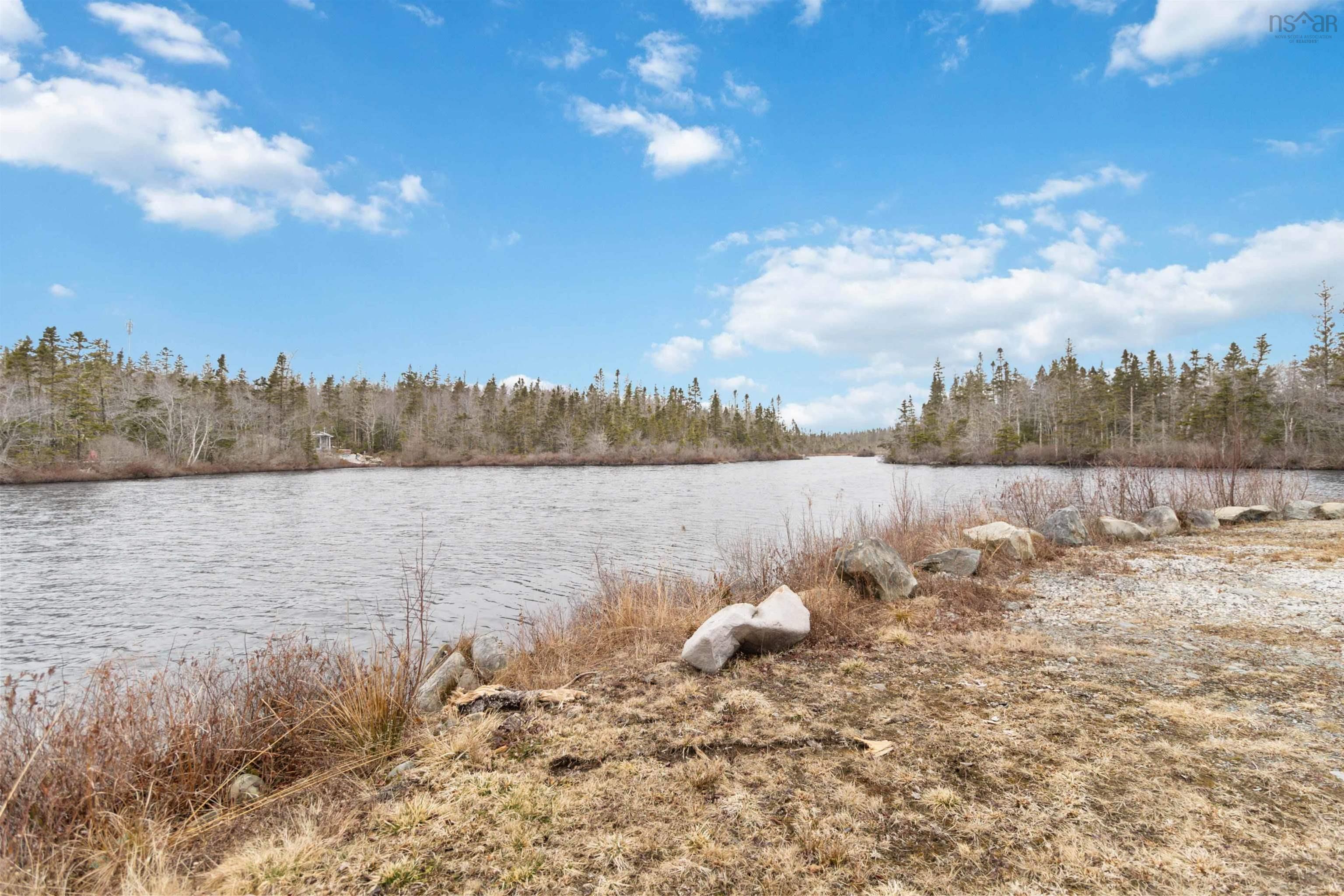 $749,900.00: 3288 Highway 3, Lydgate