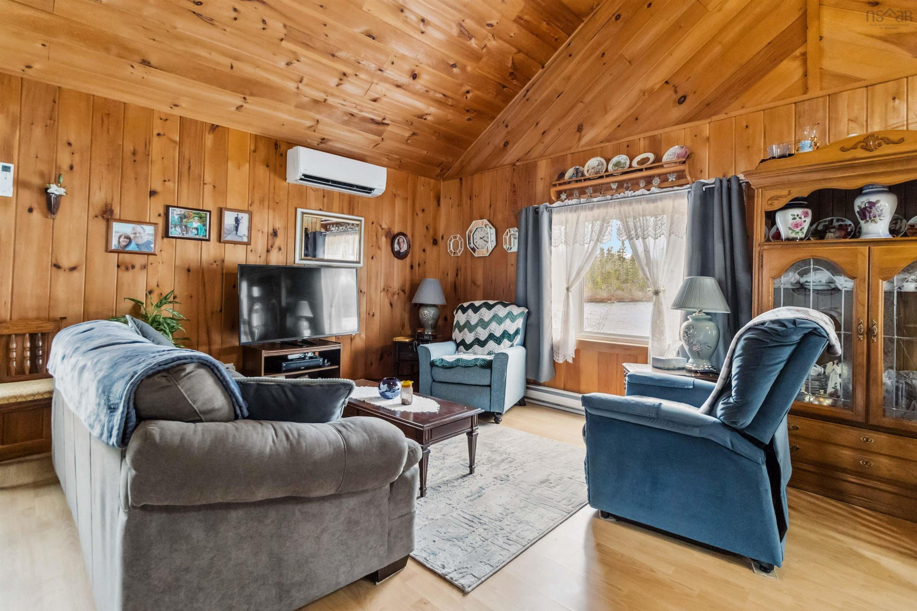 $749,900.00: 3288 Highway 3, Lydgate