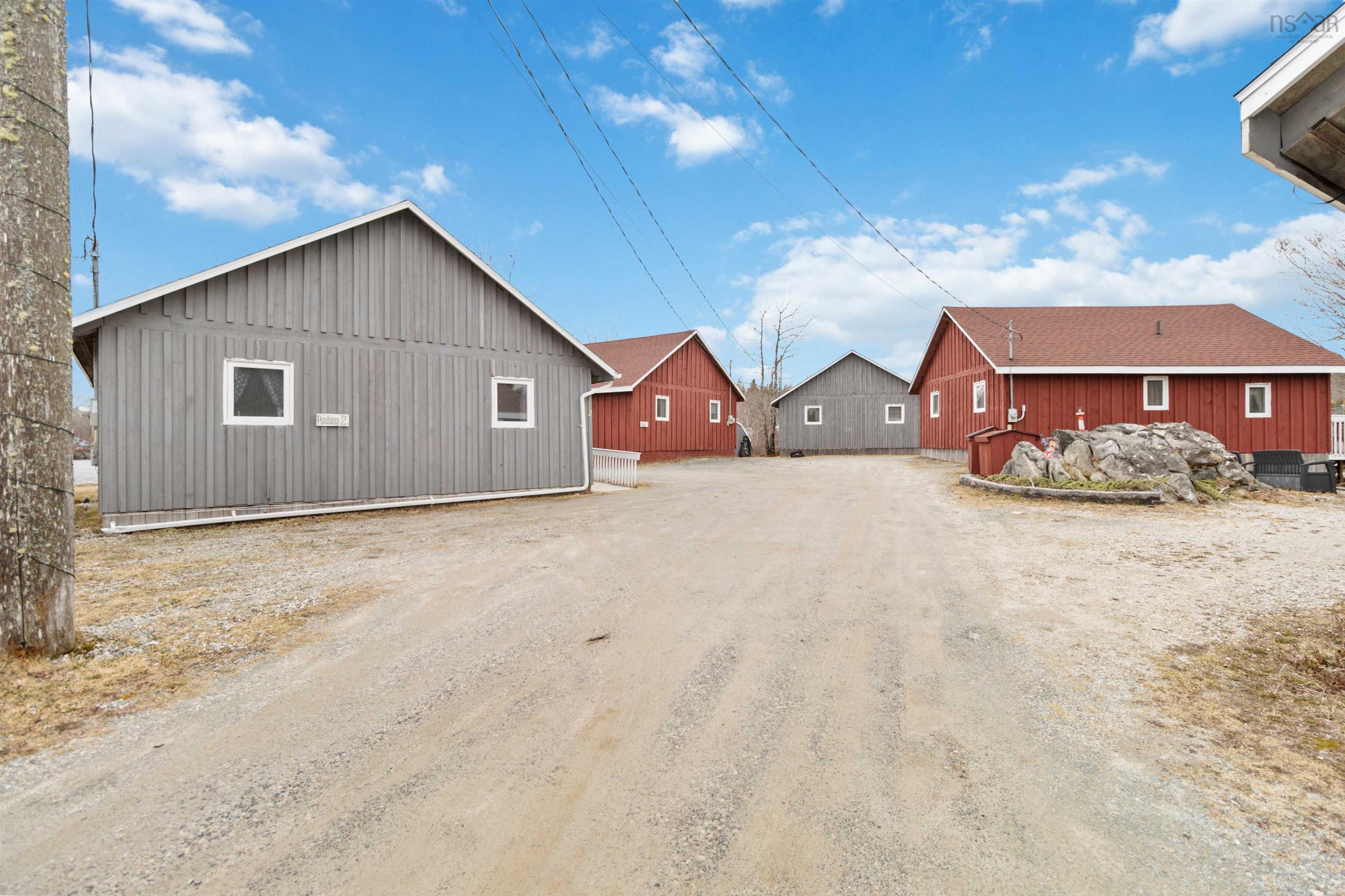 $749,900.00: 3288 Highway 3, Lydgate