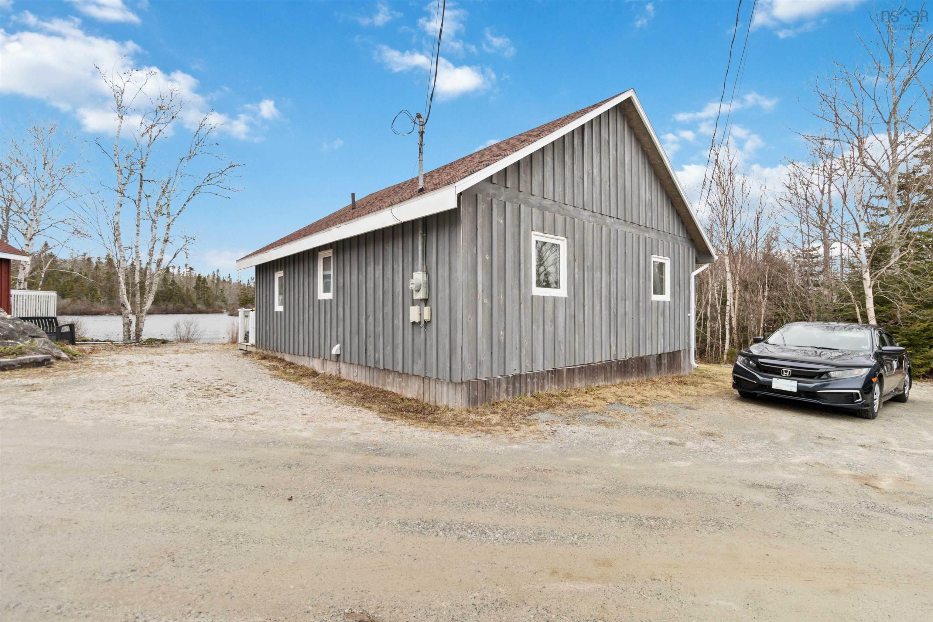 $749,900.00: 3288 Highway 3, Lydgate