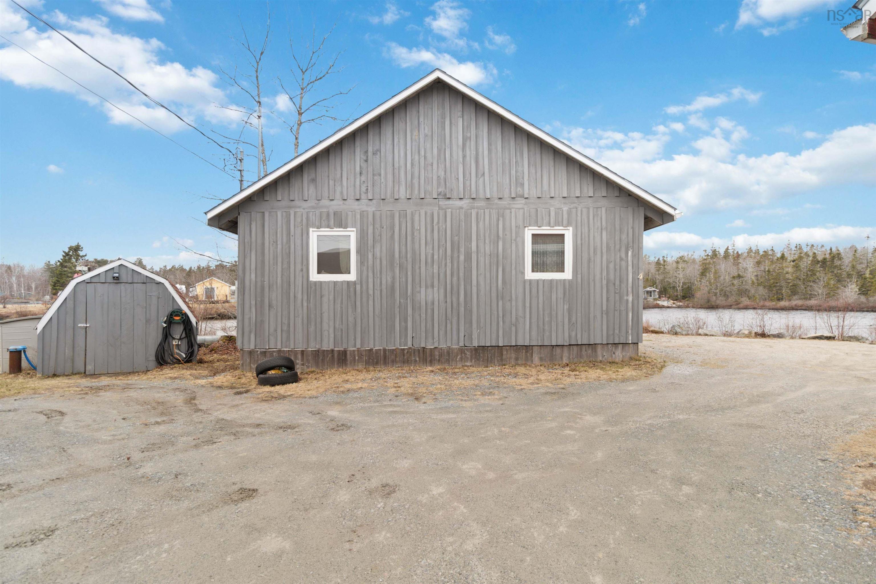 $749,900.00: 3288 Highway 3, Lydgate