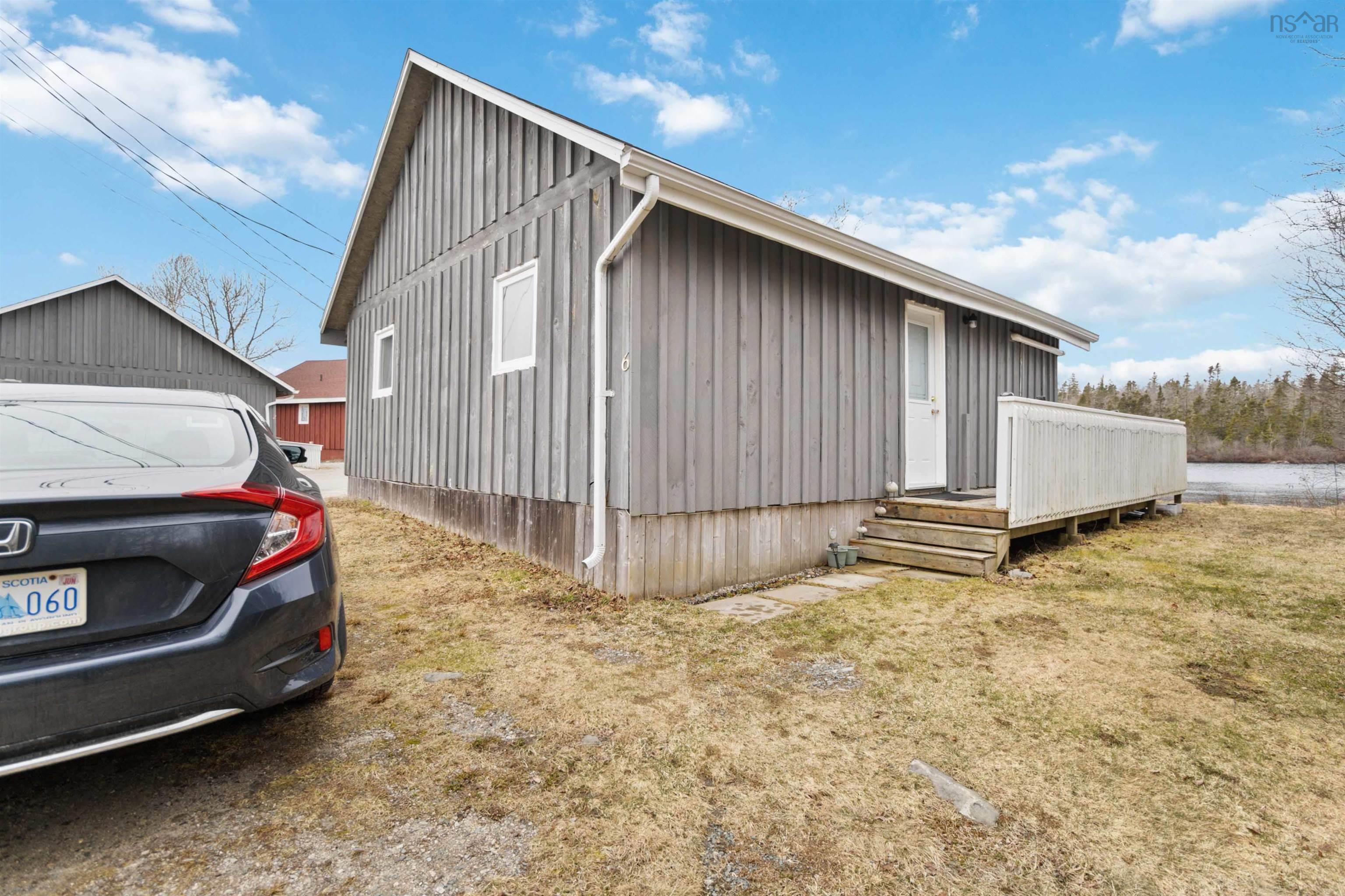 $749,900.00: 3288 Highway 3, Lydgate